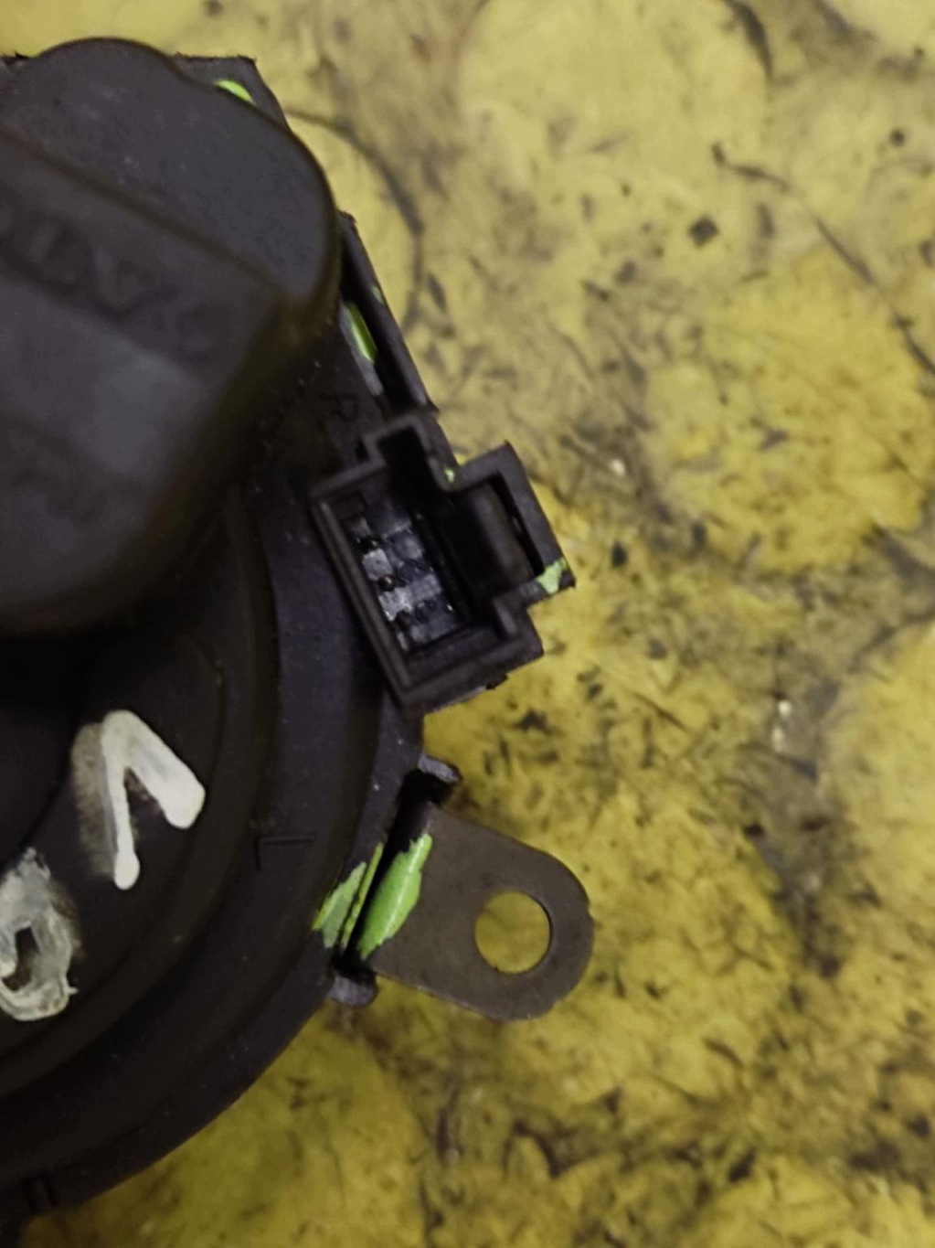 VOLVO S40 ignition key 30768036