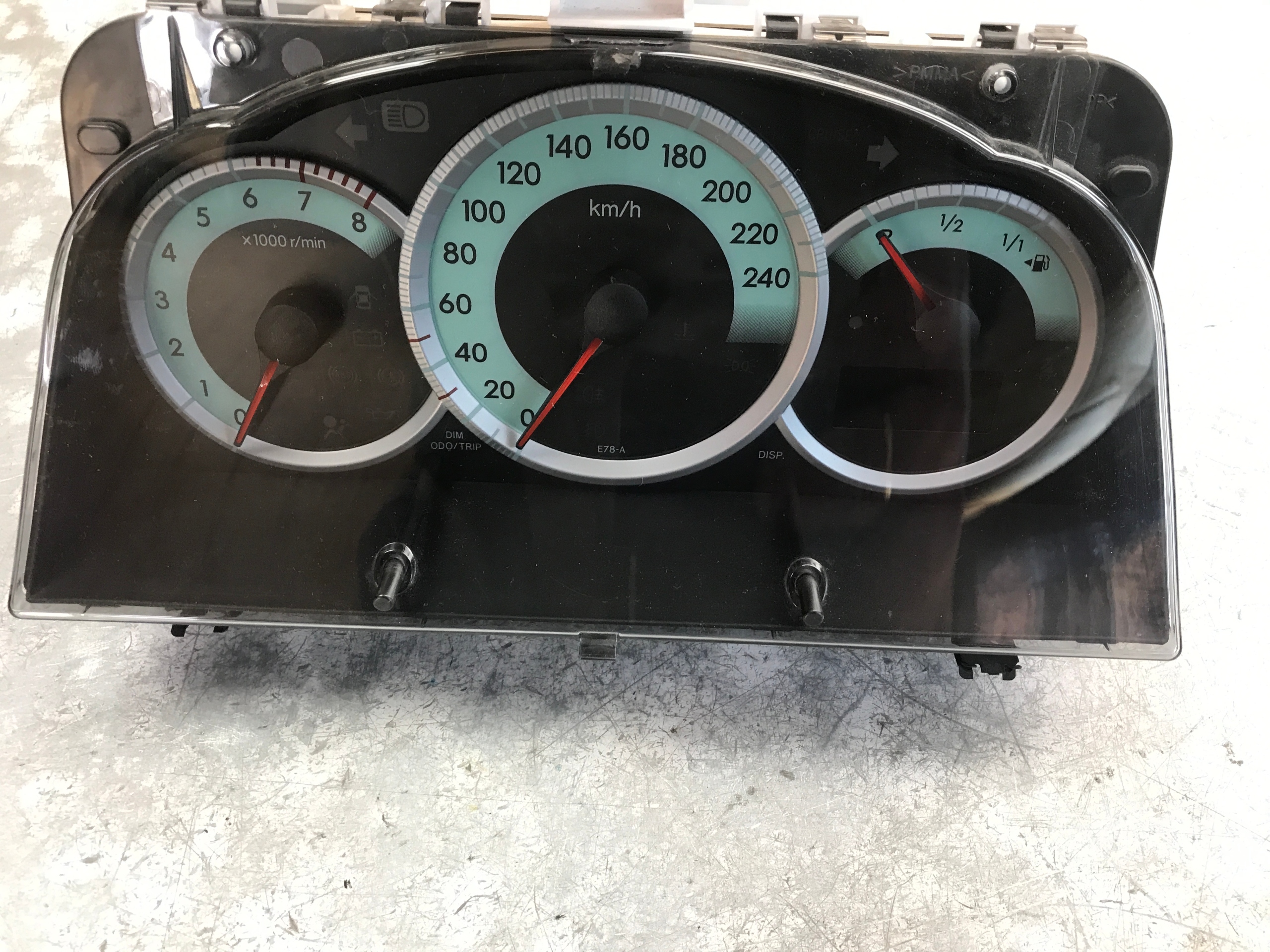 dials dials COROLLA VERSO II 83800-0F020 EUROPA