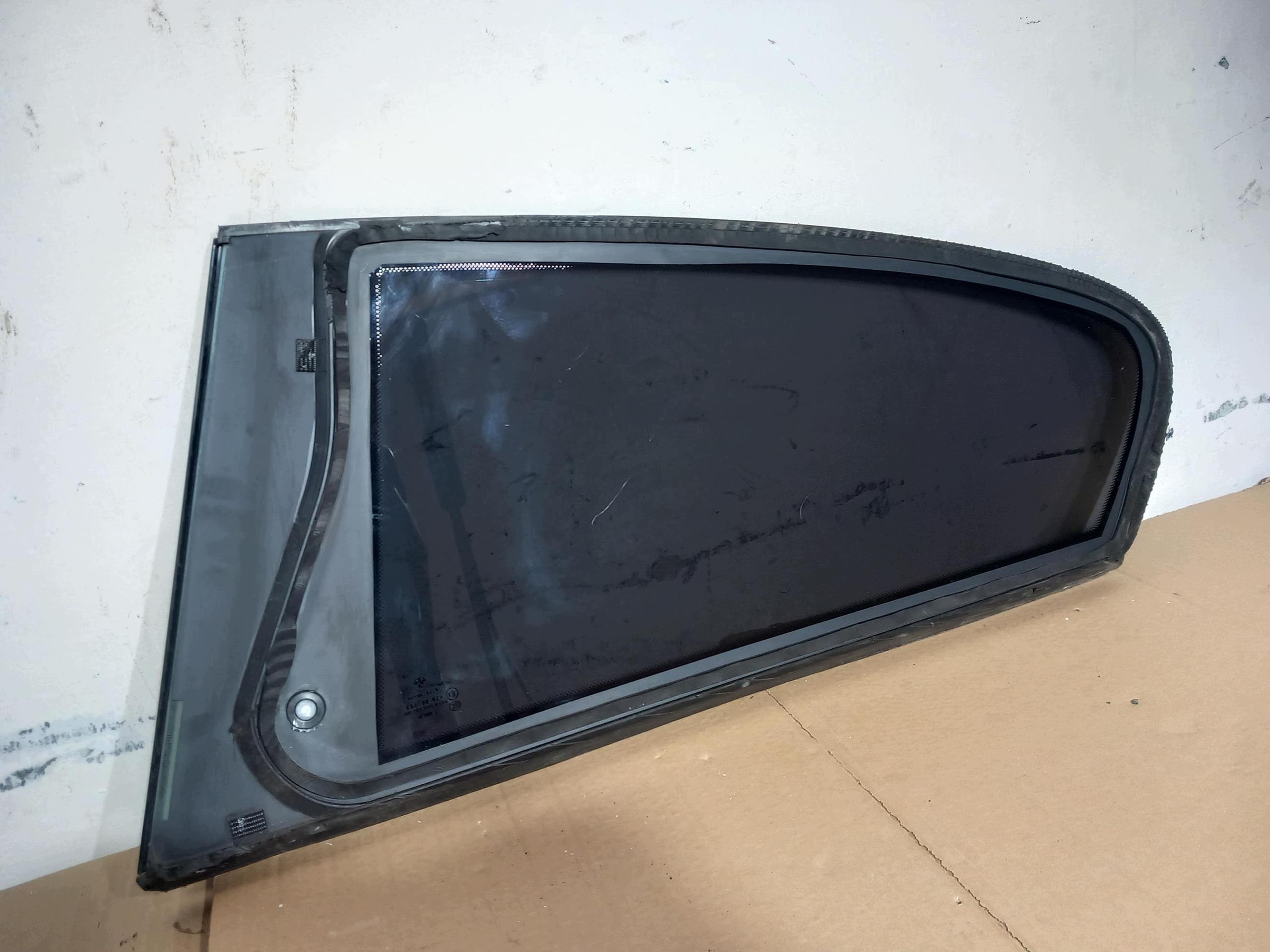 window bodywork side right rear part BMW SERIA 1 E81