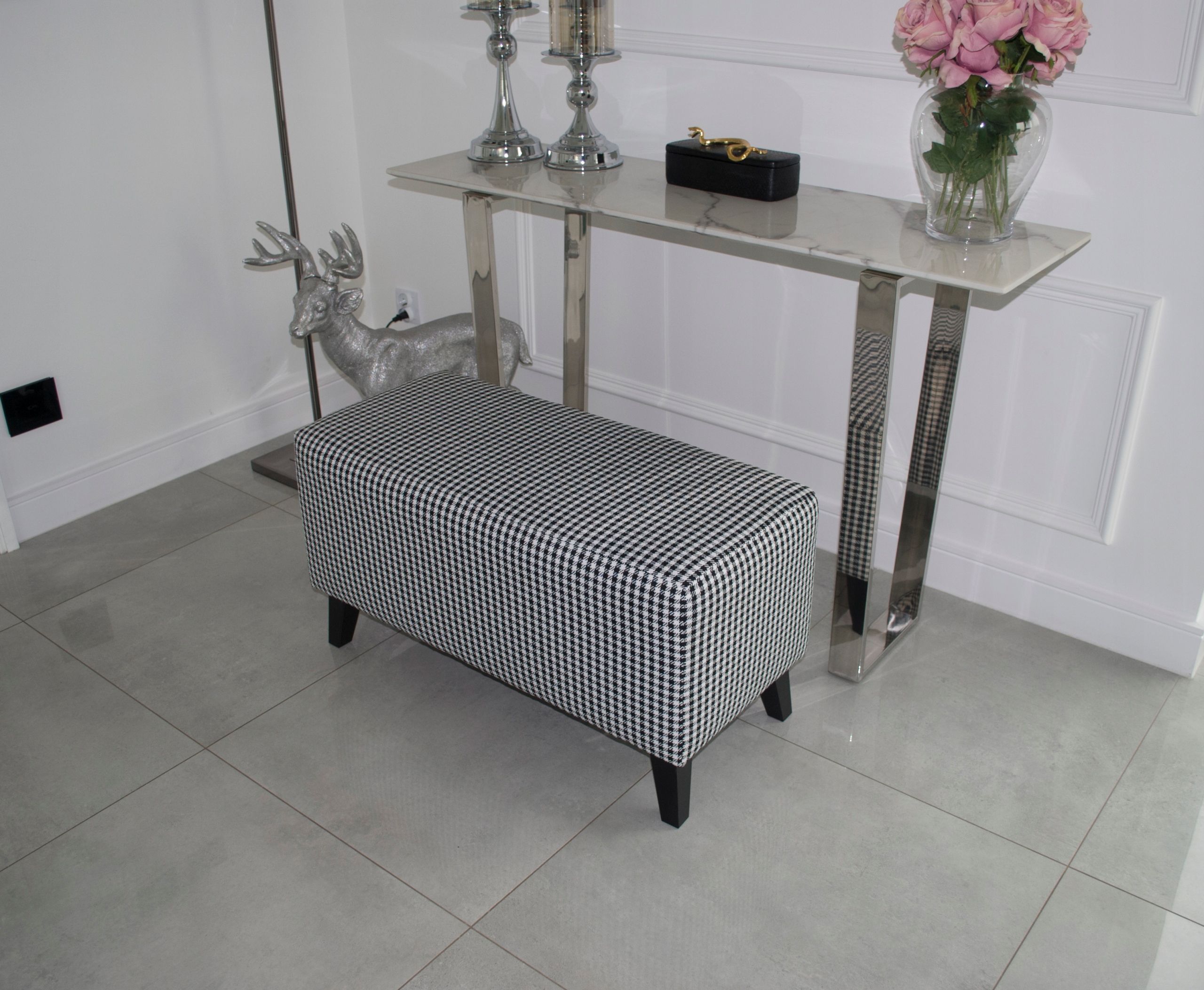 Pufa Čalúnená lavica Modern prešívaná