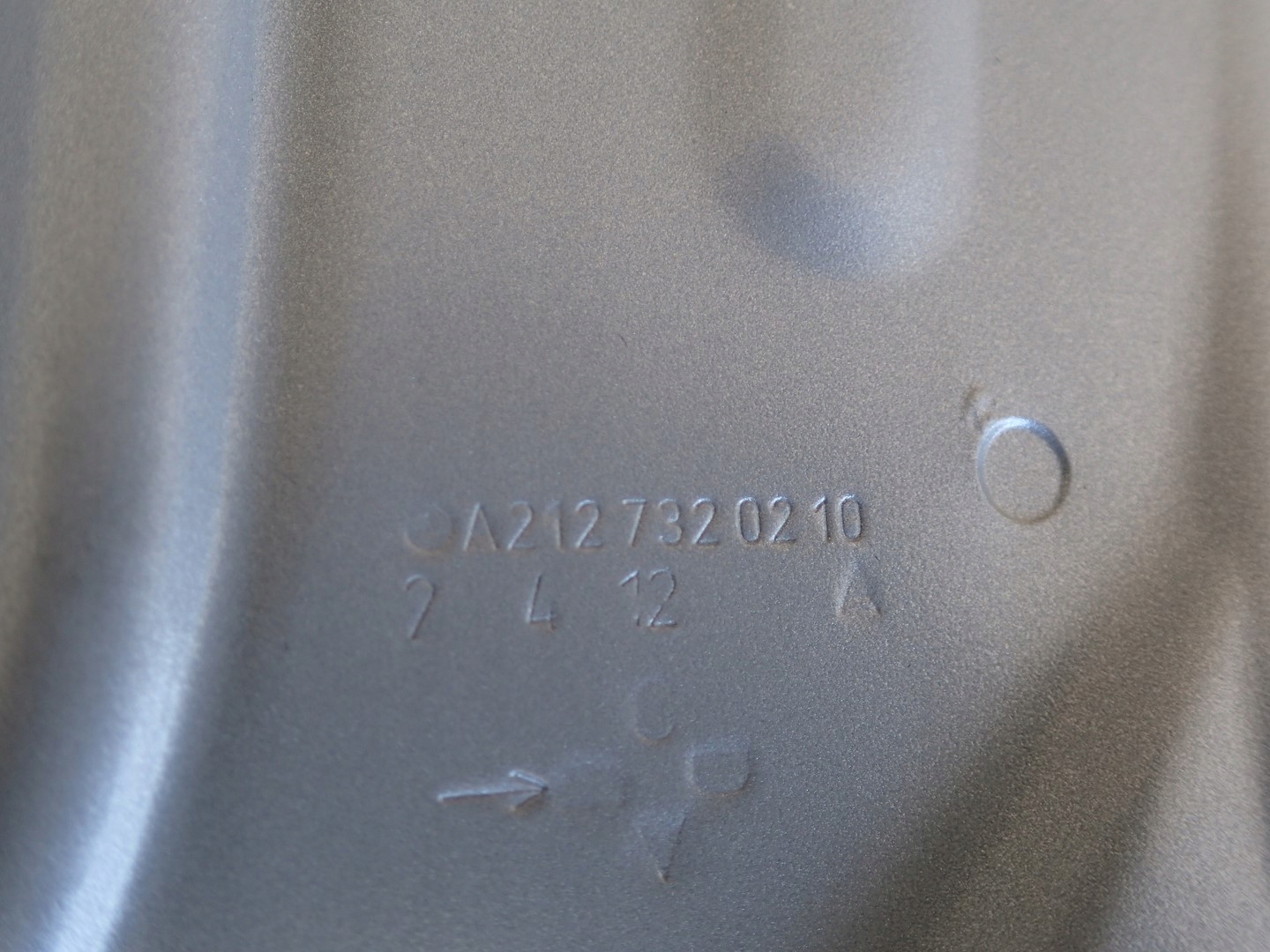 door right rear. MERCEDES E KLASA 212 sedan