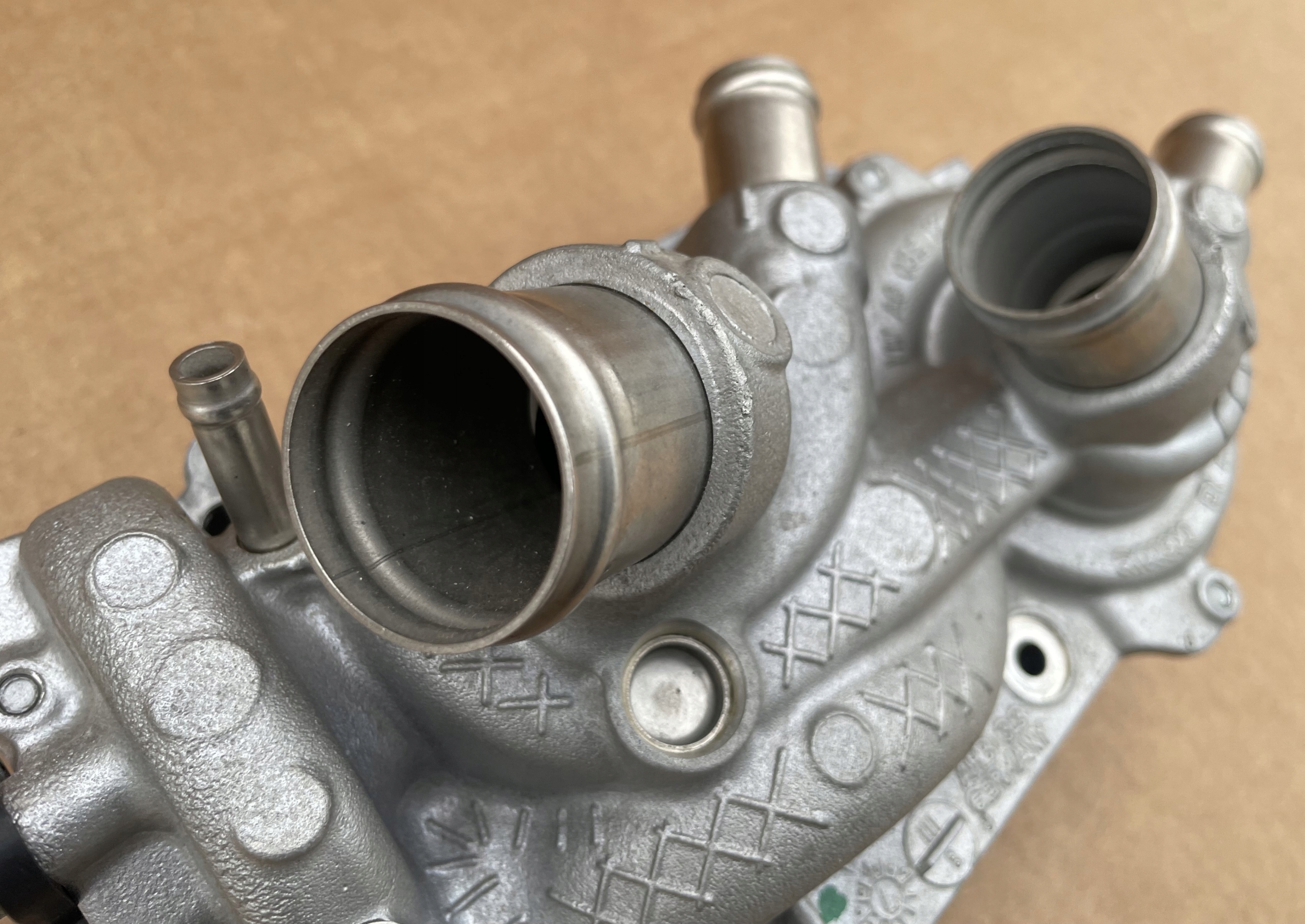water pump 05E121042 05E121117V 05E121111G IDEAL
