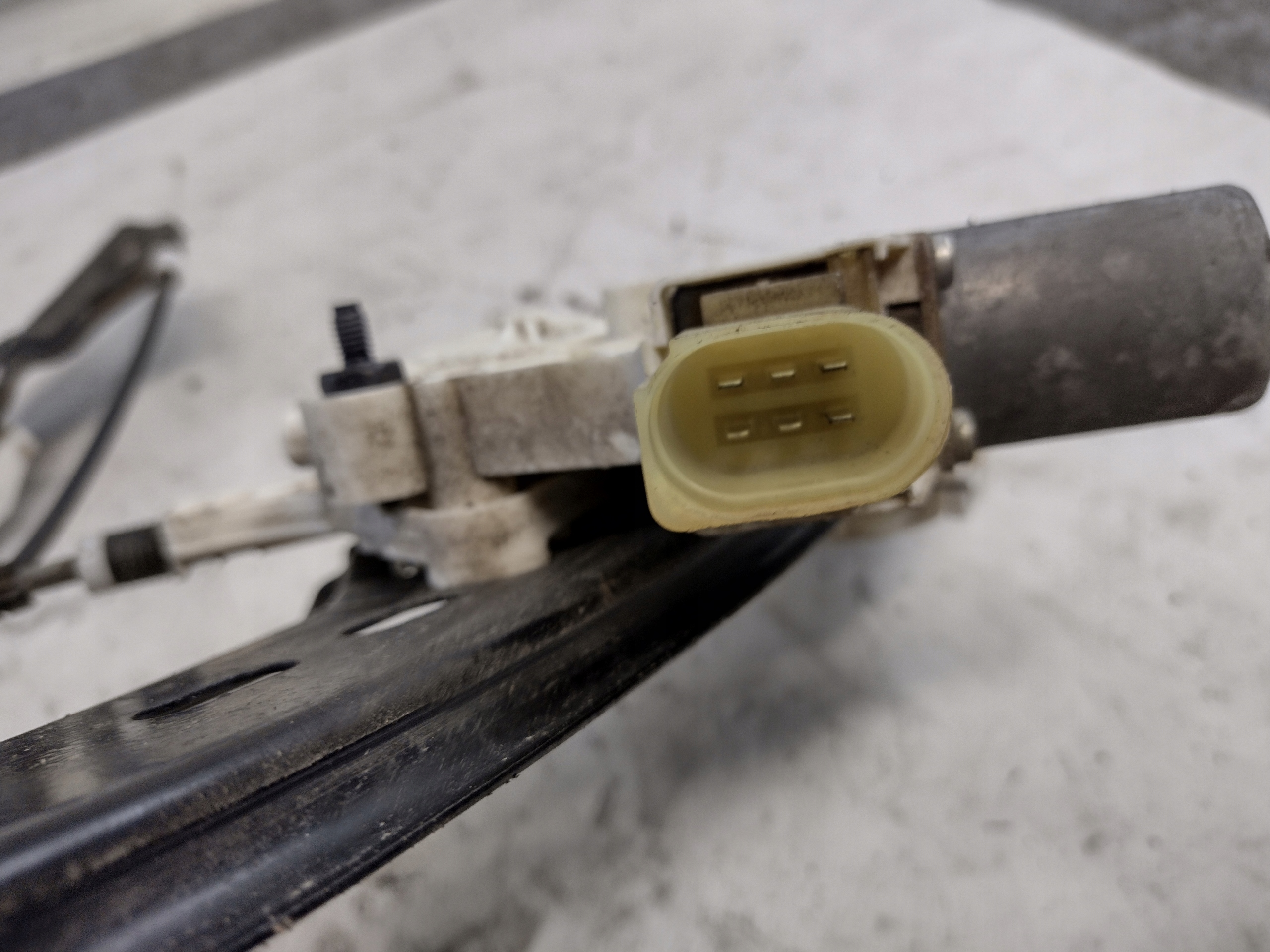 window regulator right front BMW E90 7060266S UK