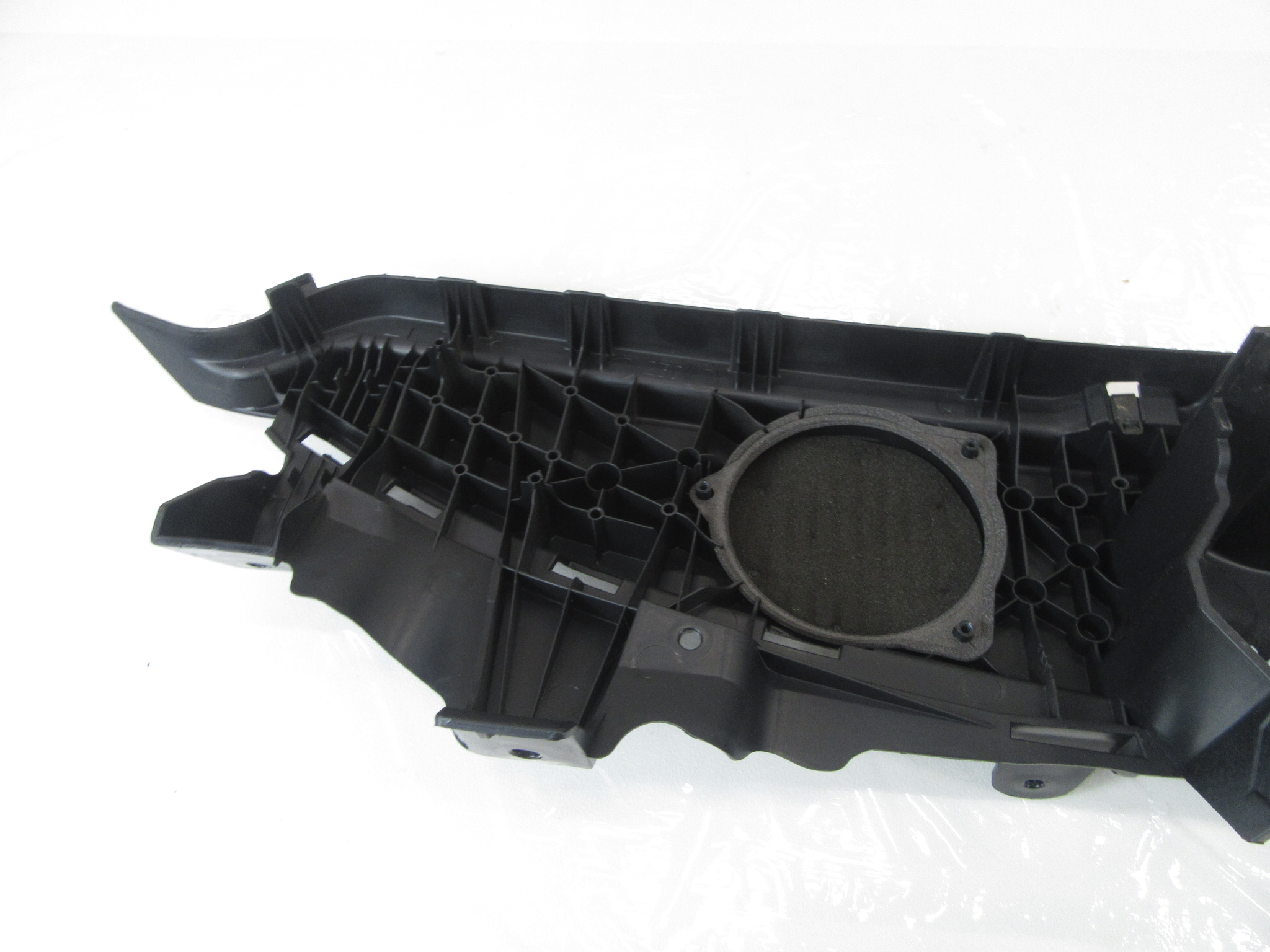 holder cover supports bracket polki left rear part boot BMW e81