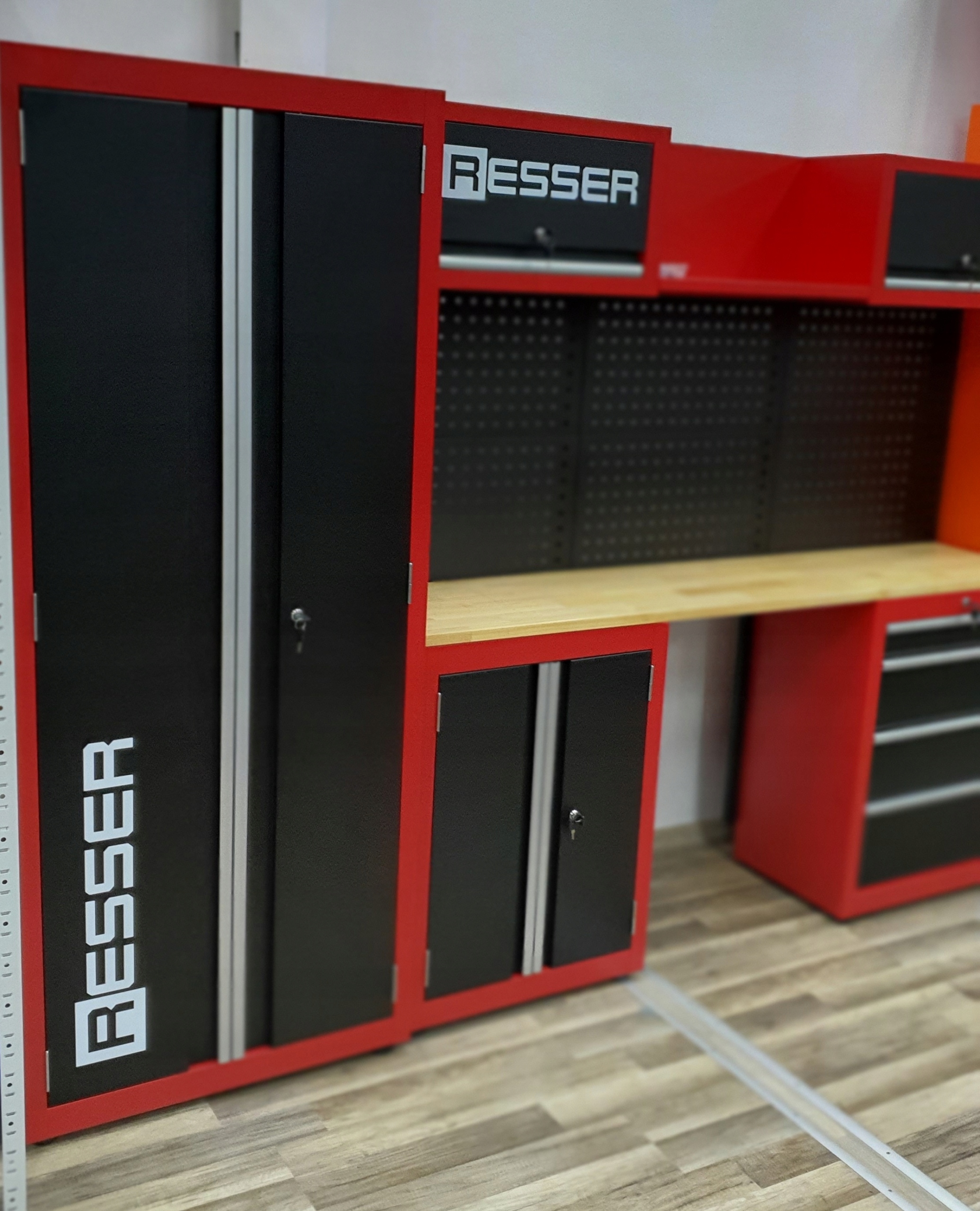 MEBLE WARSZTATOWE REGAL SZAFKA DO WARSZTATU 13EL Producent code L6112