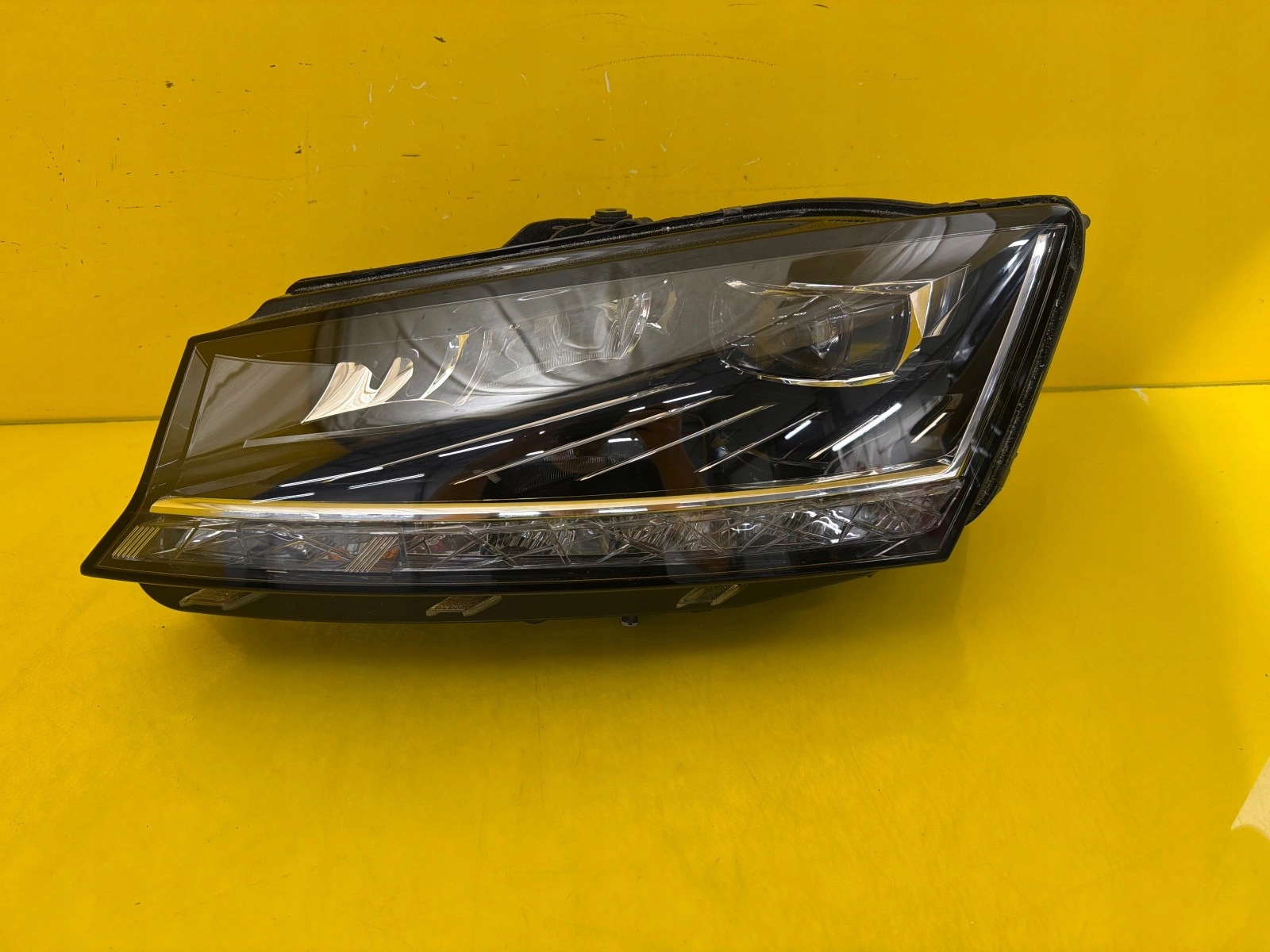 light left front Skoda Fabia III Lift Full Led 6V1941015F
