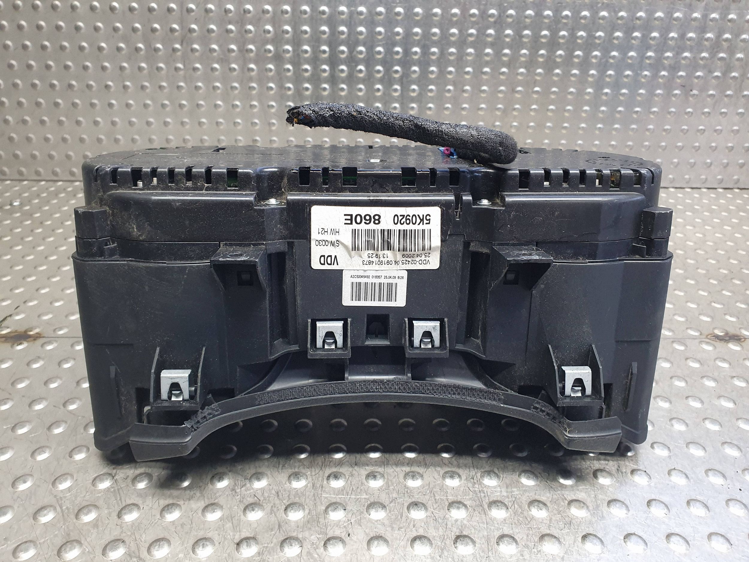 kilometar sat brzinomjer 5K0920860E VW GOLF VI 2.0 TDI