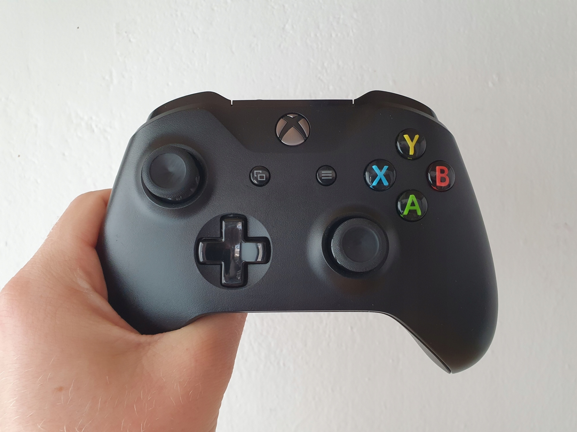 KULTOWA KONSOLA XBOX ONE 500GB + PAD + 3x GRA | FAJNY ZESTAW NA START Kolor czarny