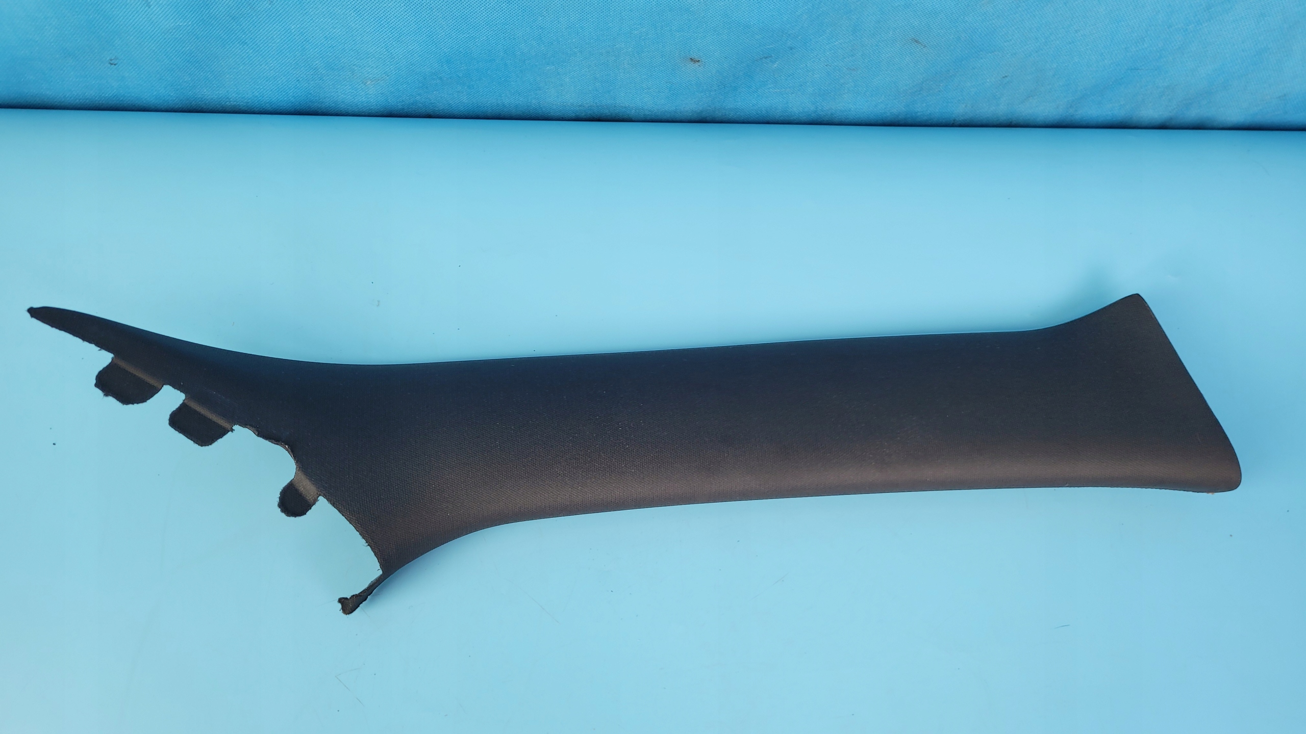 Dodge CHARGER 16R крышка стойки A правая 5SH68TRMAA