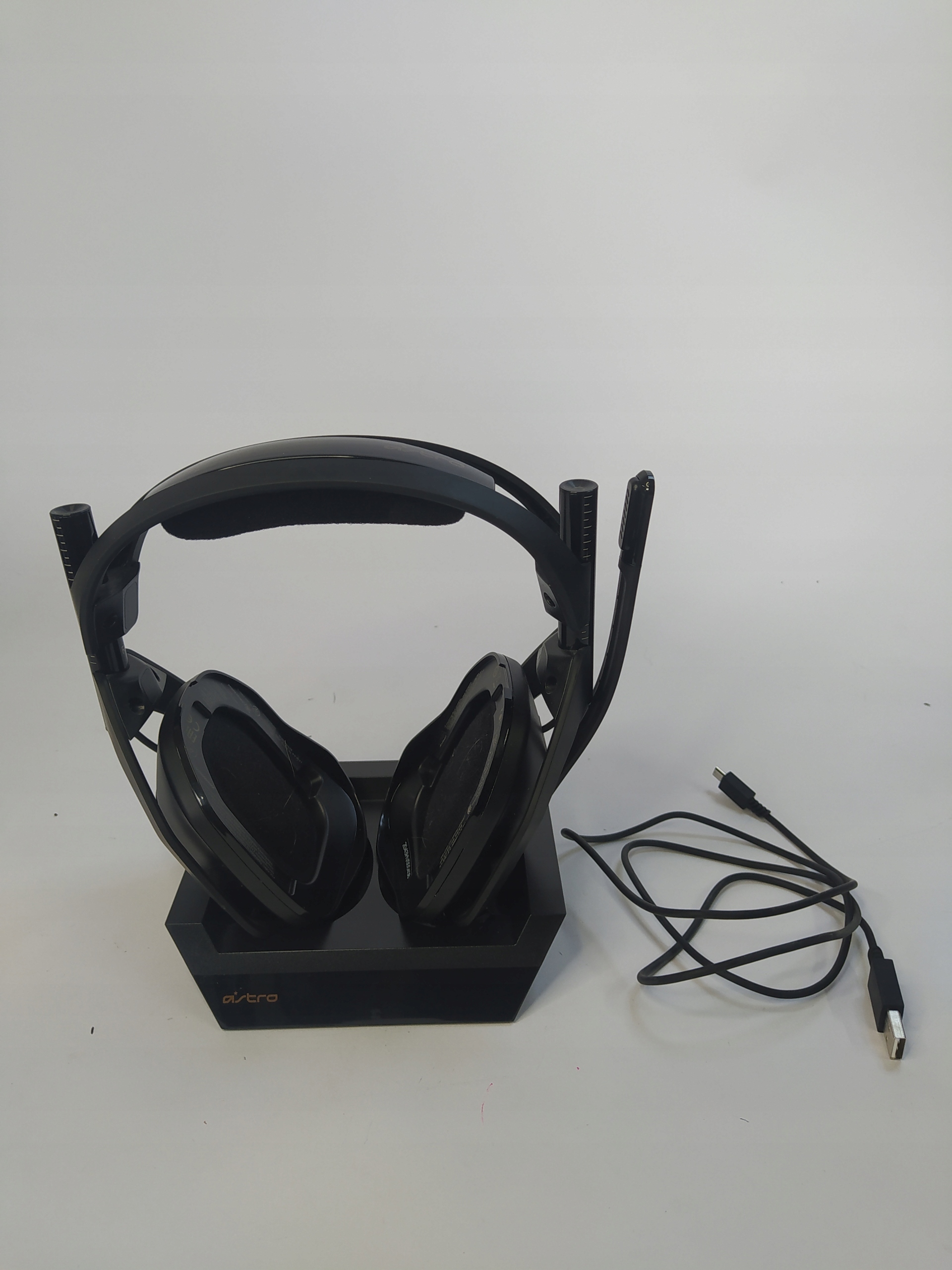 Słuchawki Astro A50 4Gen + stacja ładująca Producent Astro