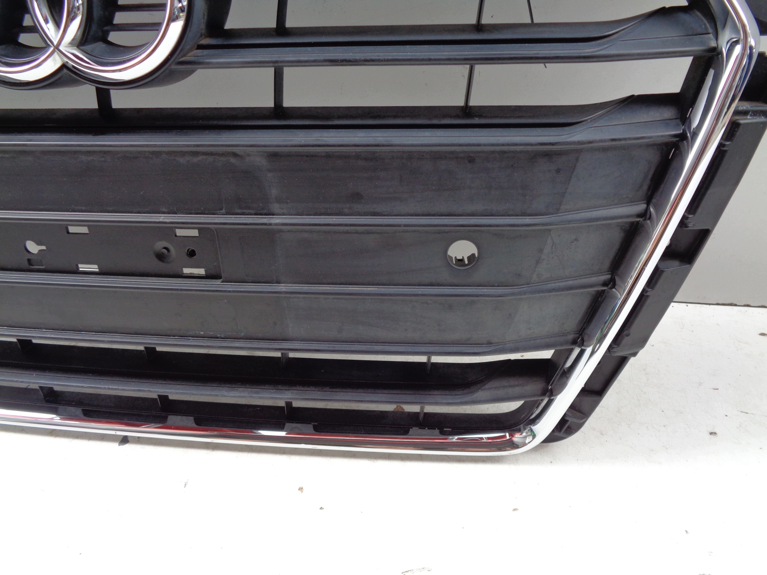 Grille AUDI A4 B9 8W 8W0 15- NR 53588