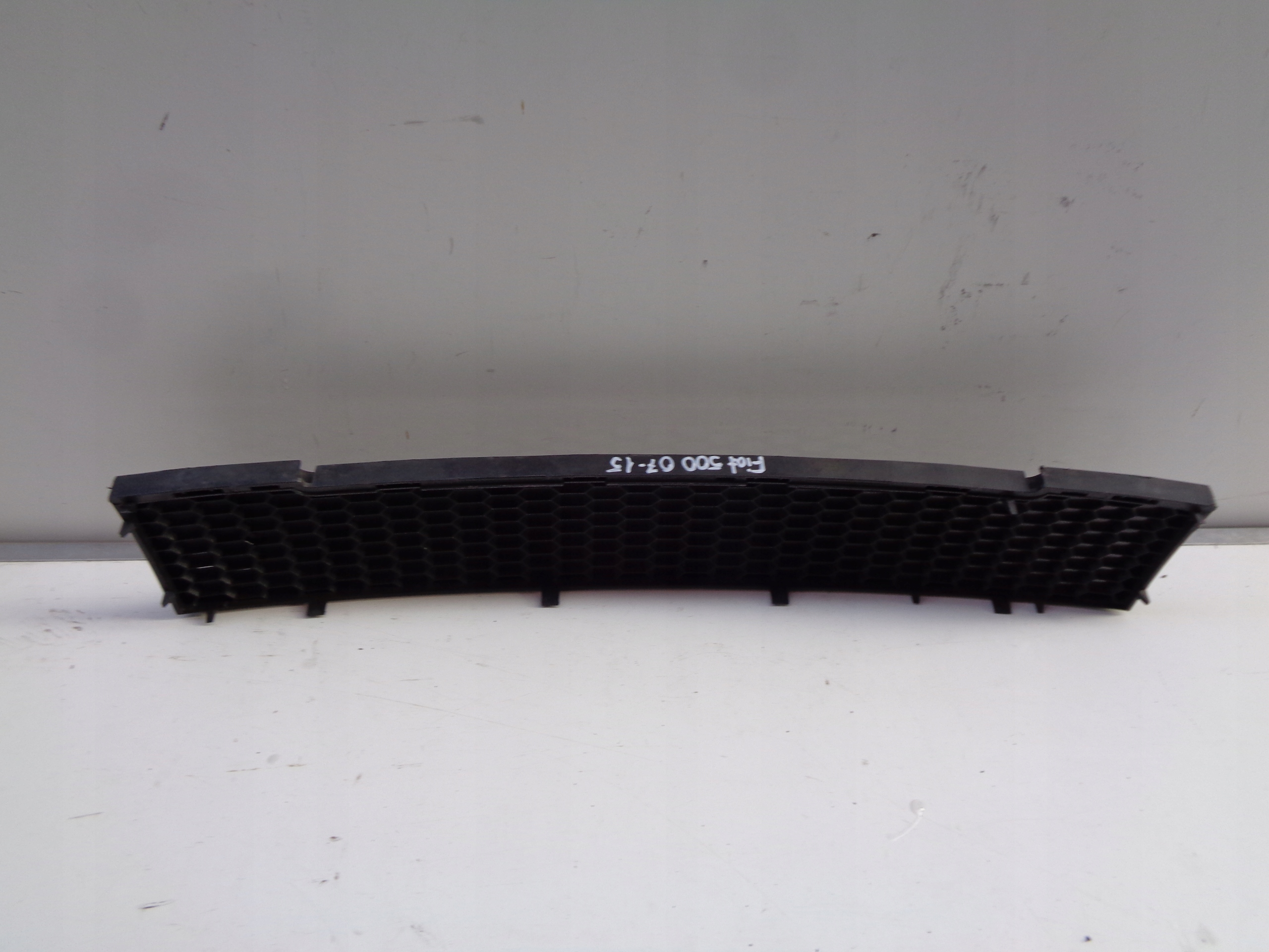 LÜFTUNGSGITTER DER STOSSSTANGE FIAT 500 07-15