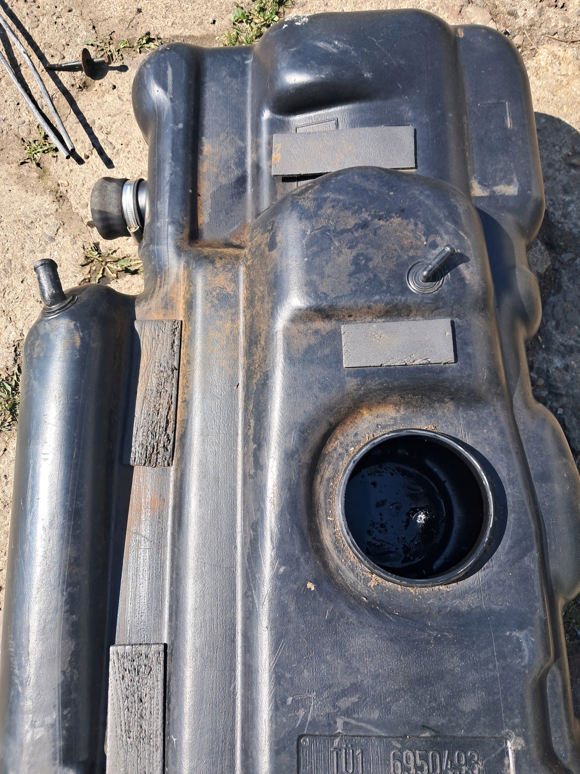 tank MERCEDES SPRINTER 901 902 903 904 9014710198