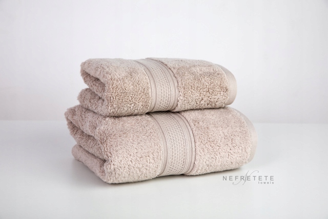 

Nefretete Ręcznik 600 Gsm 70x130 Llama Soft