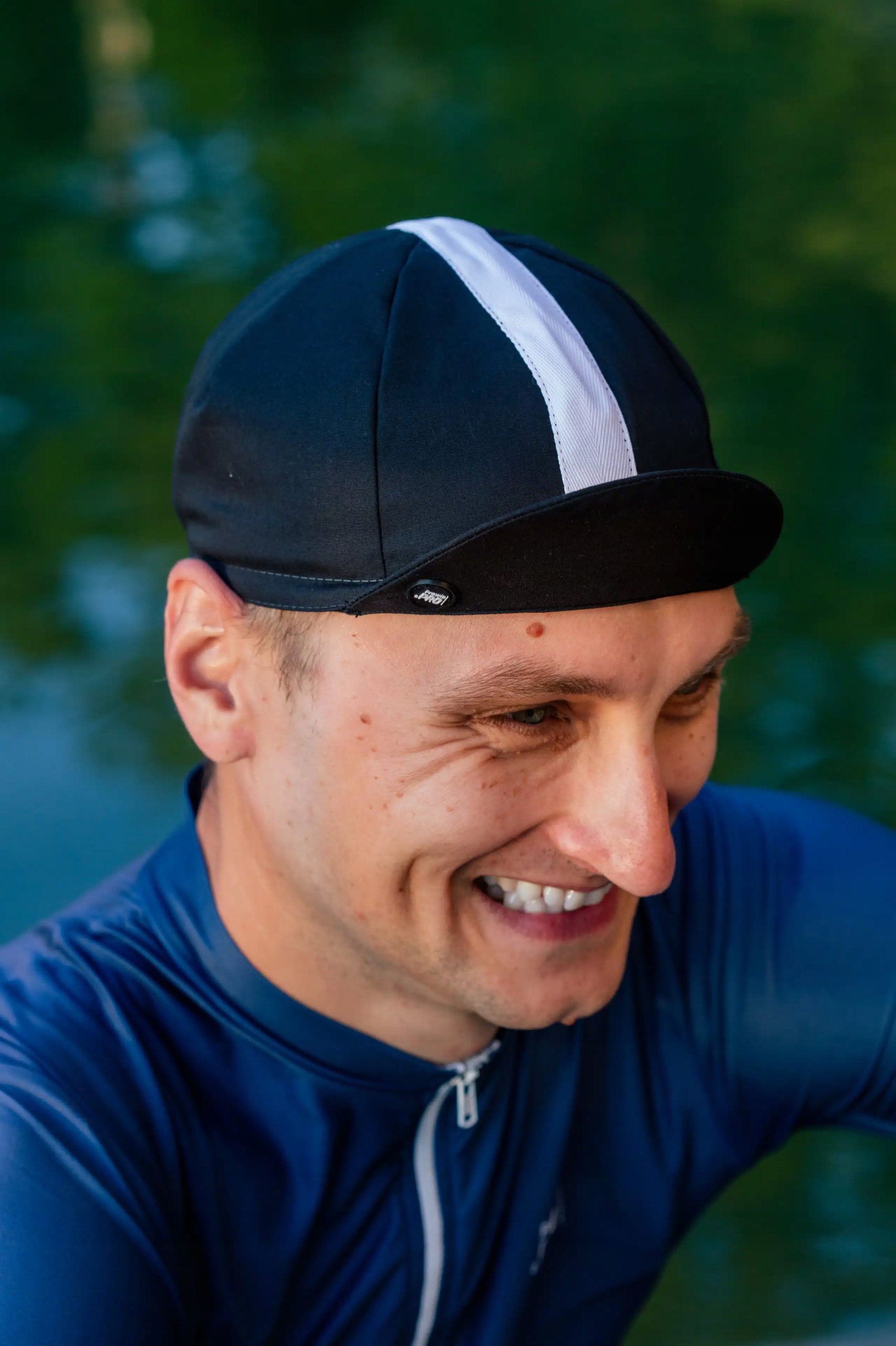 Czapka kolarska z daszkiem Prawie.PRO 400W Czarna