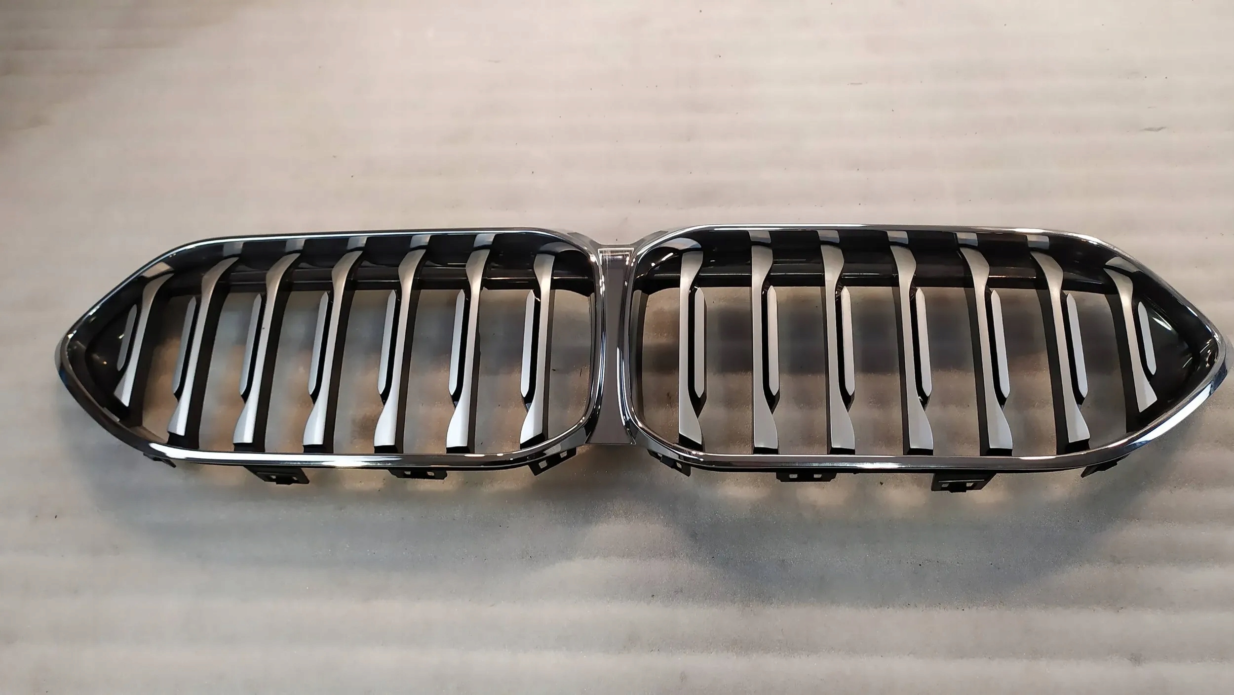 BMW 2 F44 Kühlergrill FRONTGRILL Kühlergitter 7077302 - Thumbnail 1