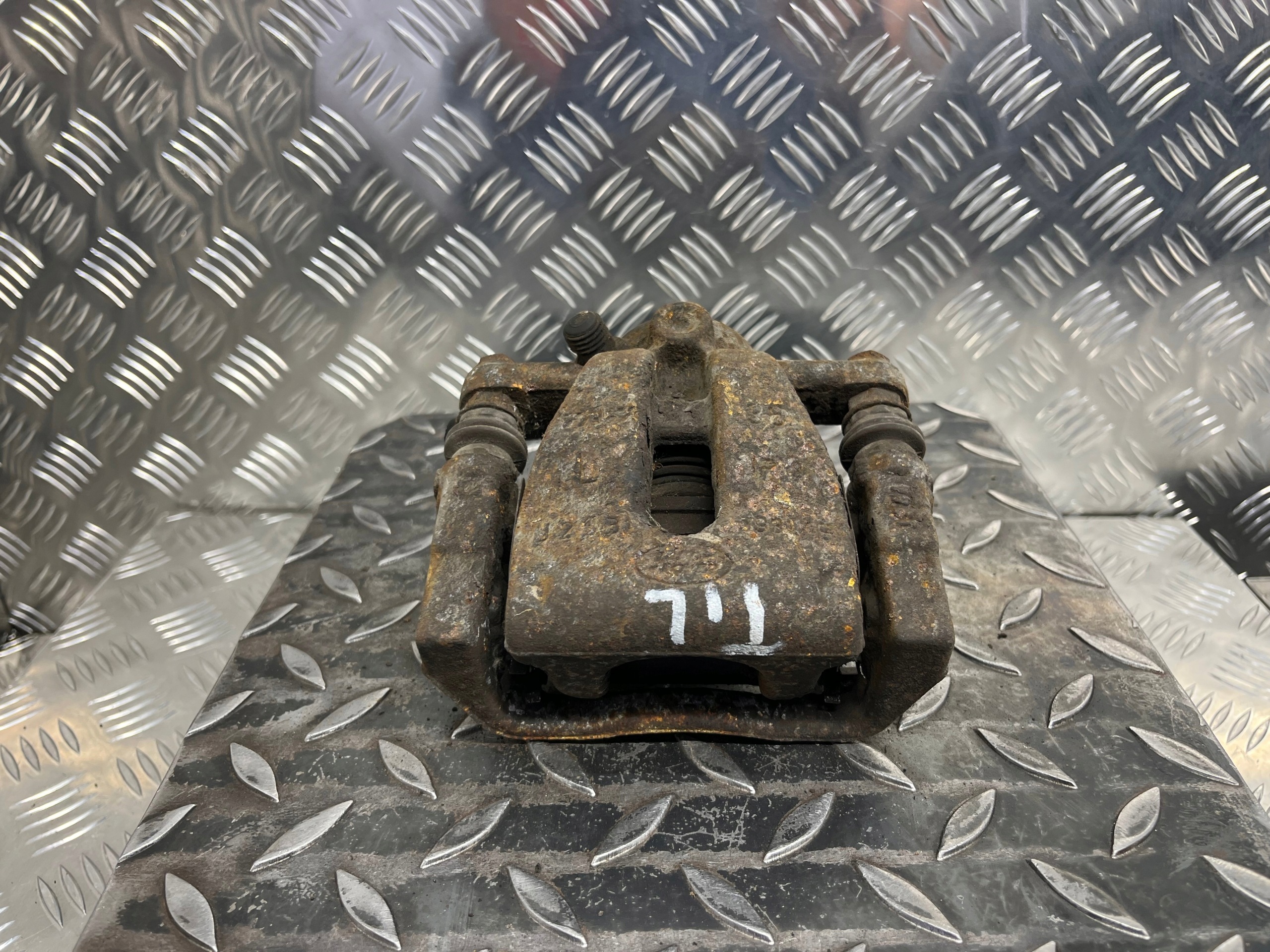 caliper brake left rear part rear LAND ROVER FREELANDER 2