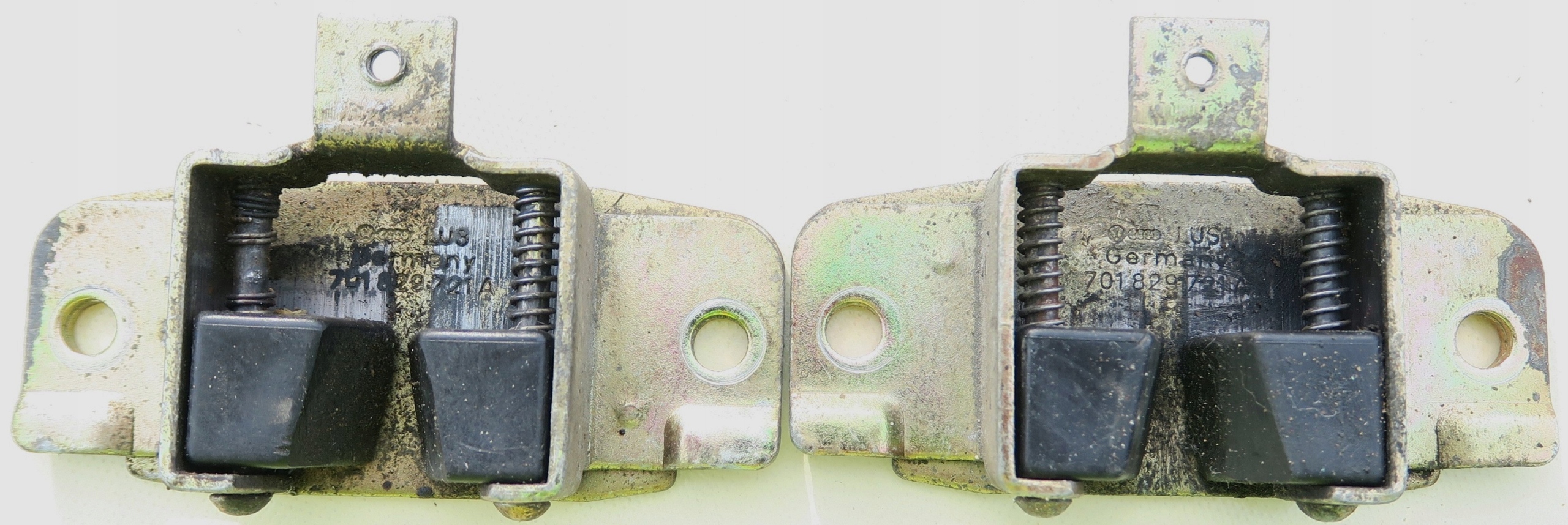 UCHWYTY RYGLE KLAPY TYŁ VW T4 MULTIVAN 90-