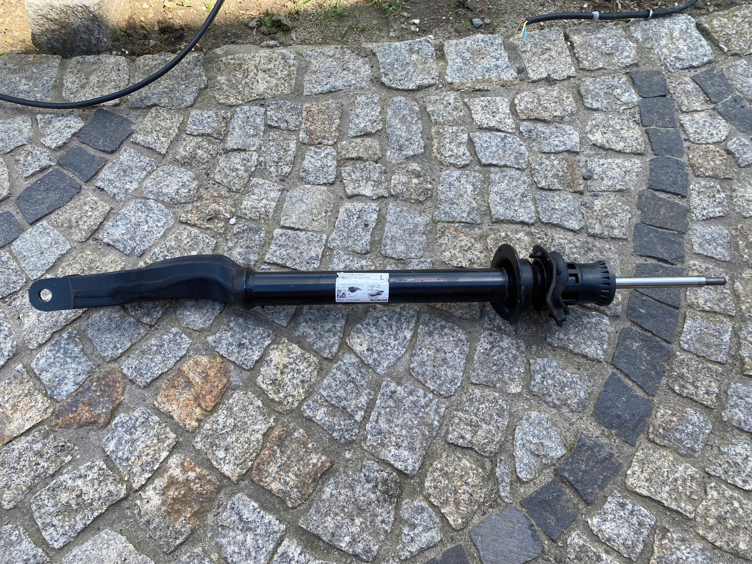 MERCEDES 294 EQE АМОРТИЗАТОР ЛІВИЙ ПЕРЕД 2943202100 ОРИГІНАЛ