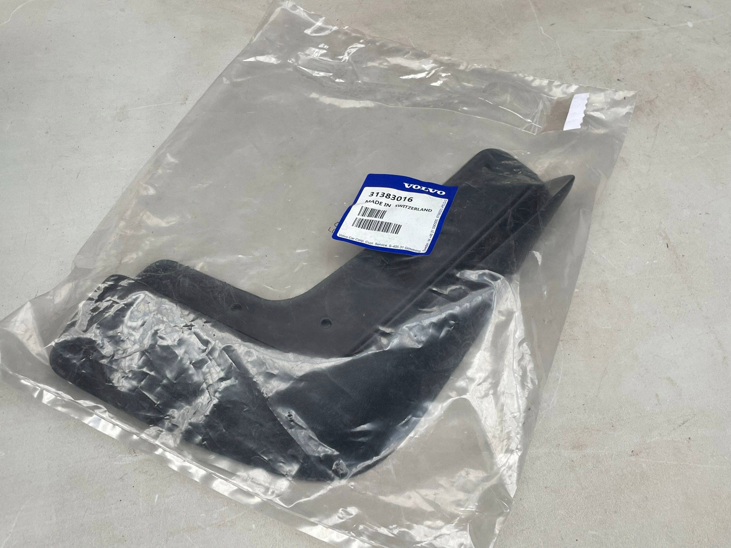 mudguard flap front right VOLVO XC90 31383016 @A