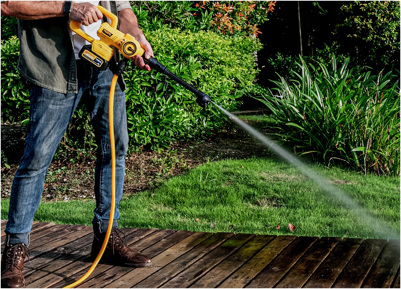 MYJKA CIŚNIENIOWA AKUMULATOROWA BEZPRZEWODOWA 4Ah 21V 400W ZESTAW XXL IMOUM Ciśnienie robocze 60 bar