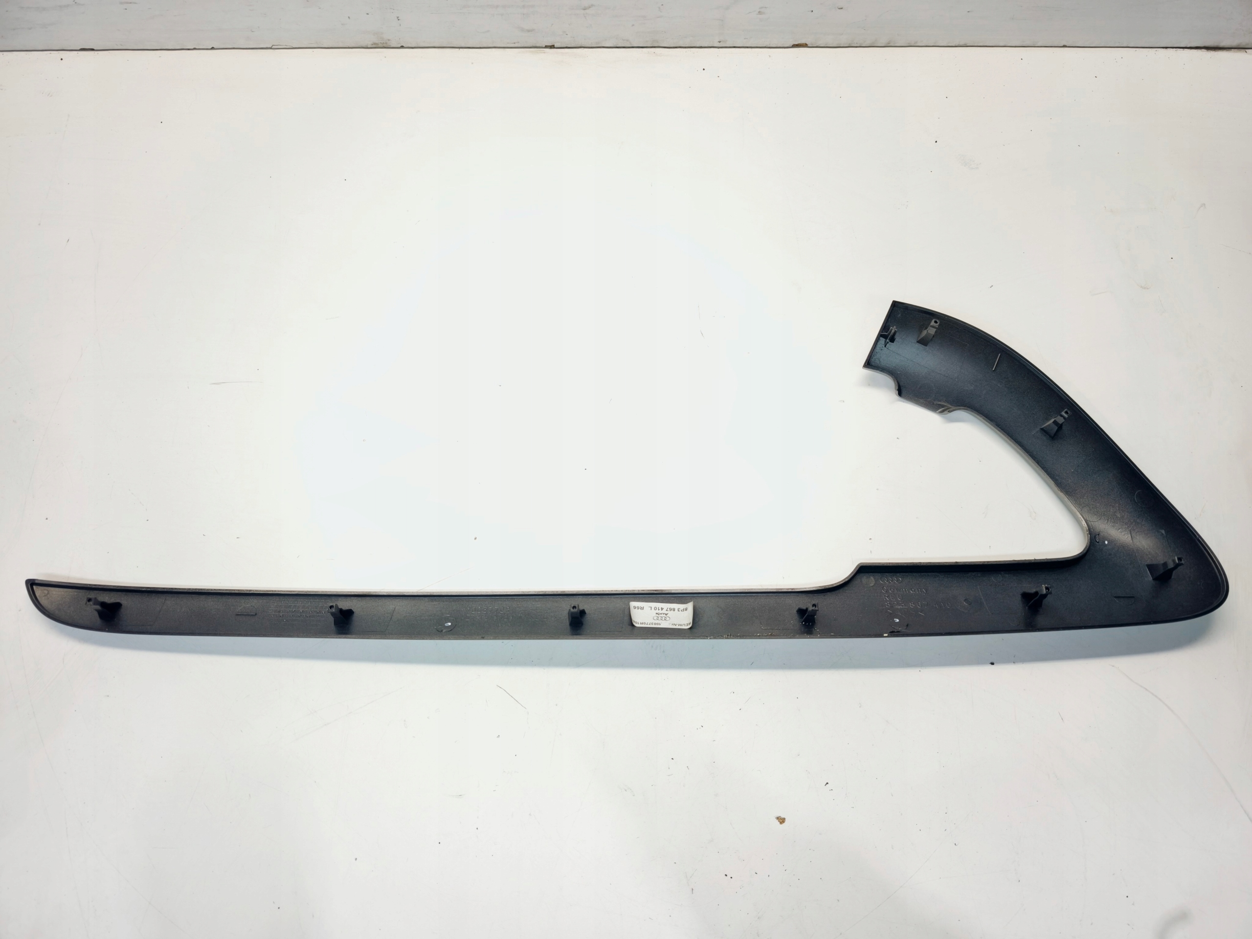 moulding DEKORY door right front AUDI A3 8P 8P3867410L R66