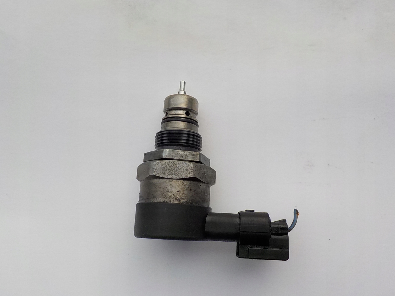 LAND ROVER FREELANDER 3.0 D Capteur Pression Carburant 0281006017