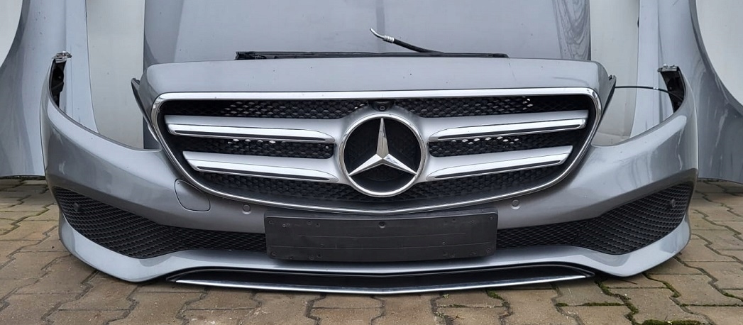 MERCEDES W213 MASKA ZDERZAK BŁOTNIK PERFORMANCELED PAS 992 Producent części Mercedes-Benz OE