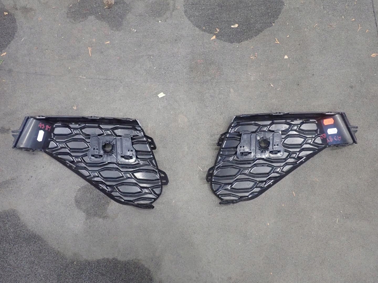 grid of a bumper left rear part AUDI A3 RS3 2020