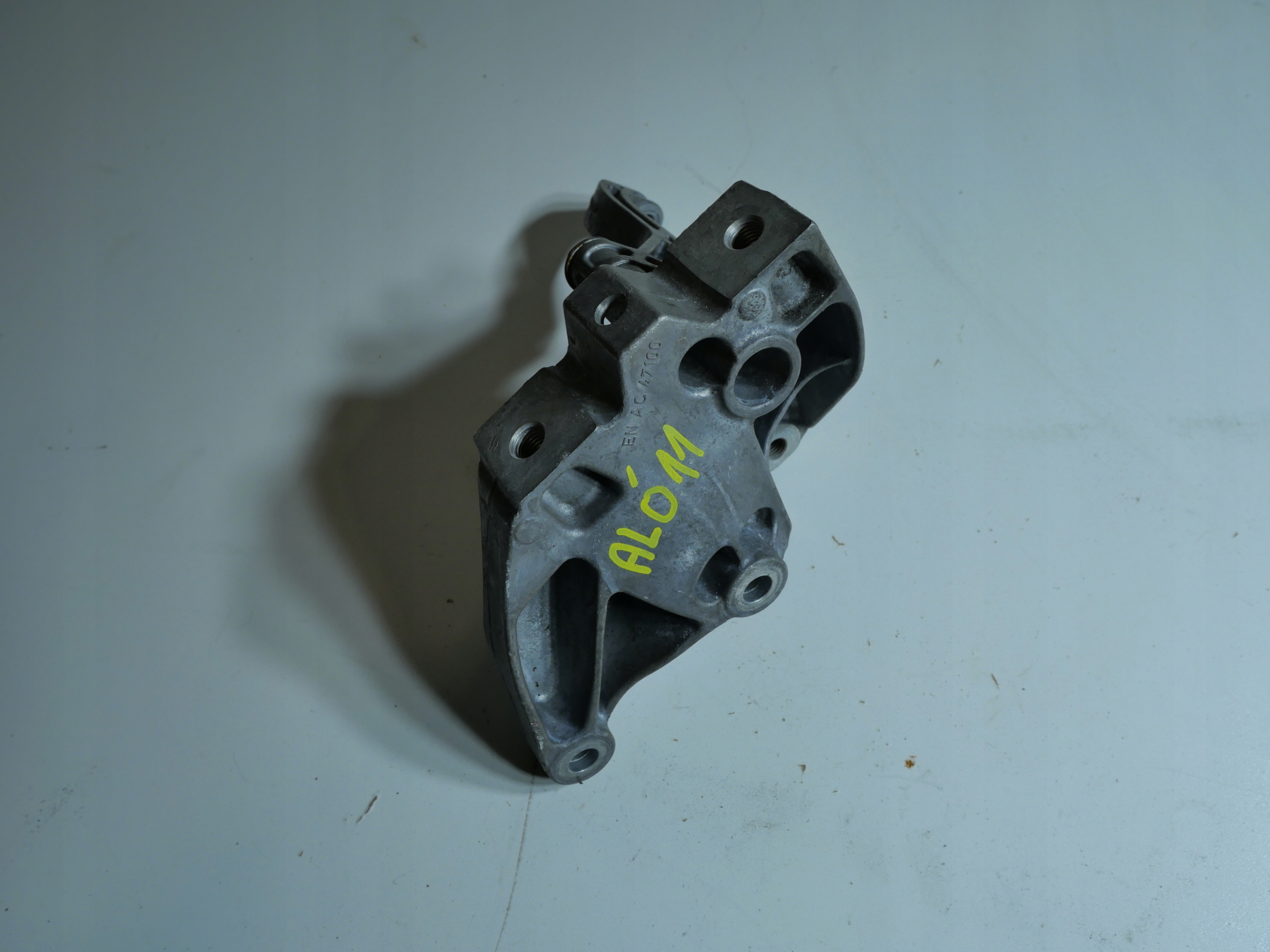 VW SKODA SEAT Getriebehalter 1K0199117AP 1K0199359E