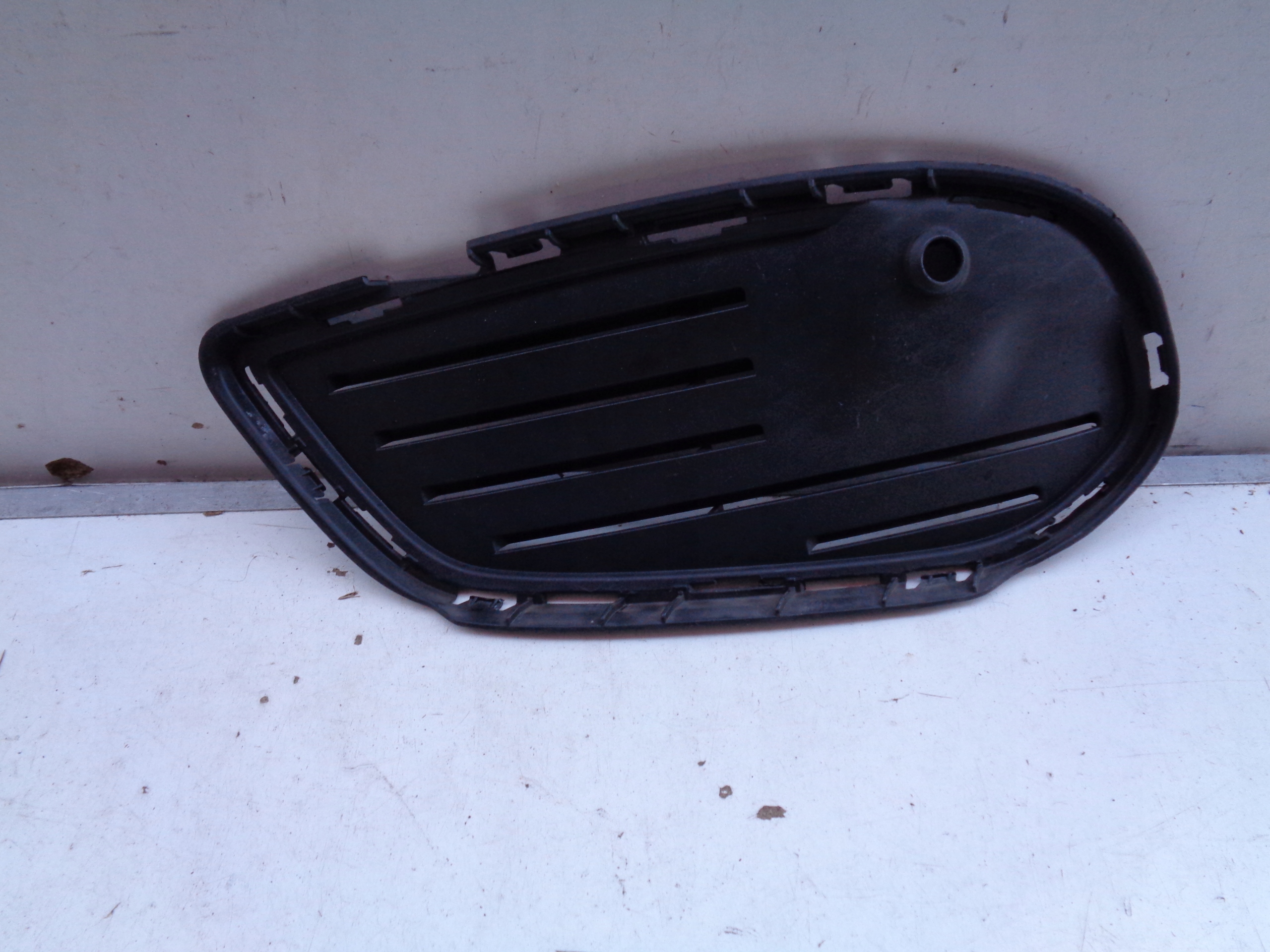 intake air left grid MERCEDES C-KLASA W205 14- AMG