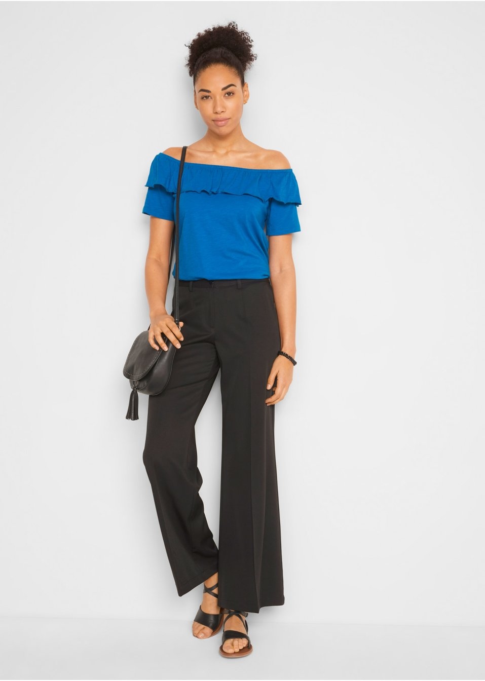 EA10 BLUZKA DAMSKA BONPRIX KR RĘKAW CARMEN 36 NIEBIESKA Cechy dodatkowe brak