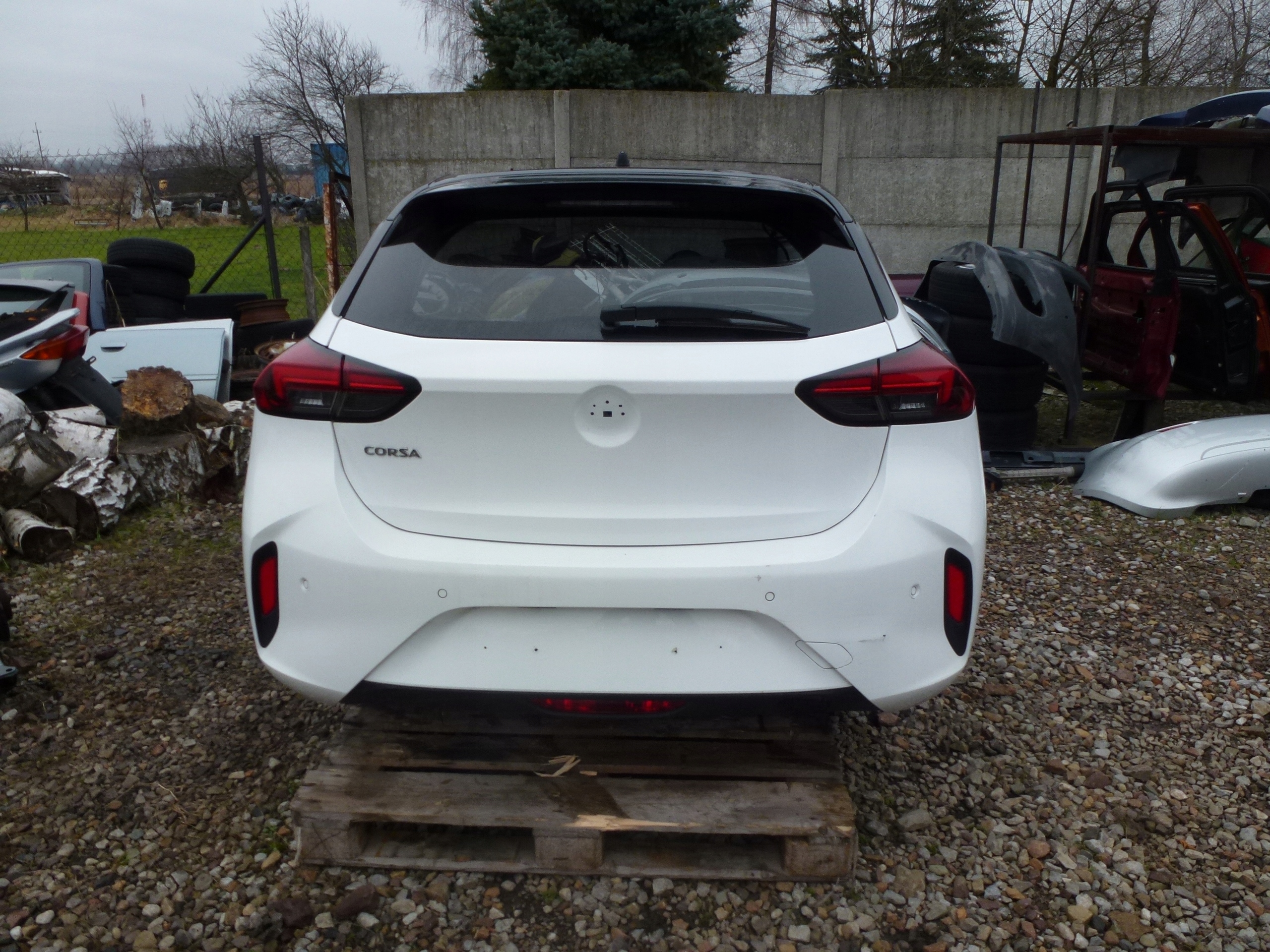 ĆWIARTKA LEWA PRAWA TYŁ PAS WANNA OPEL CORSA F