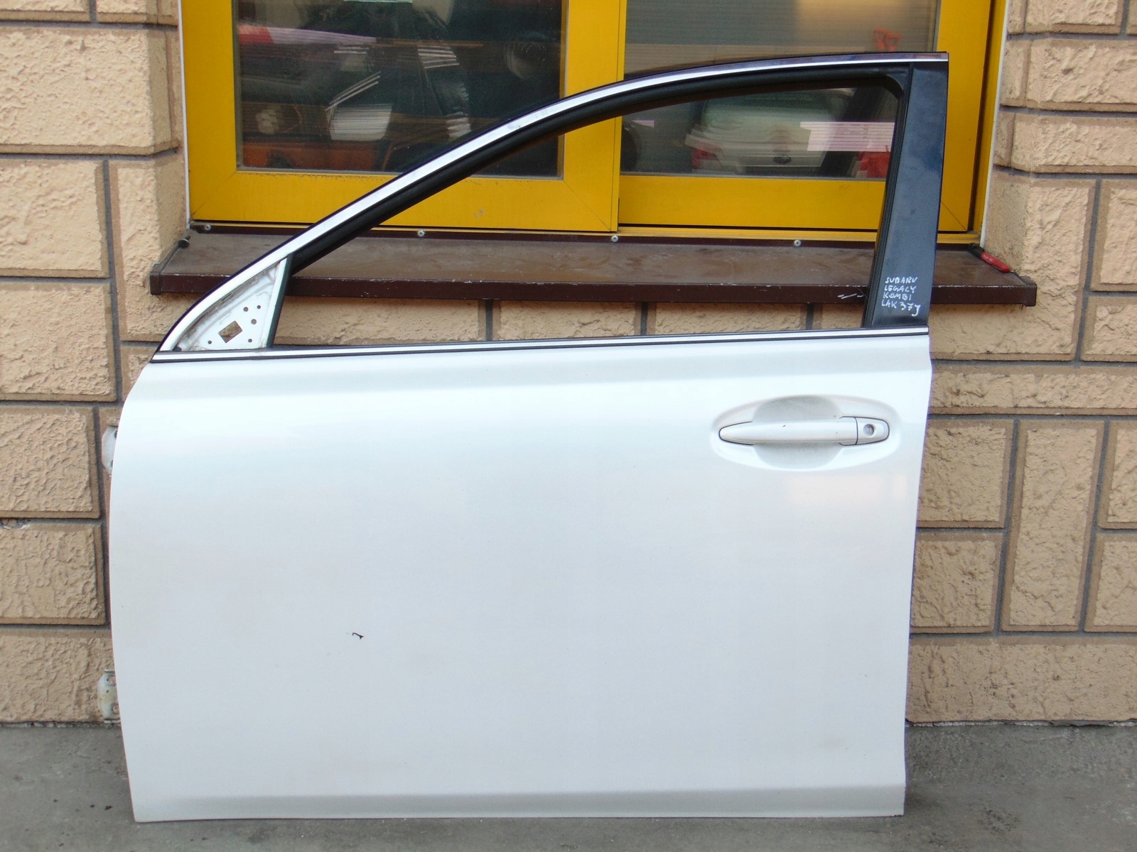 door left left front front SUBARU LEGACY V 09- 37J
