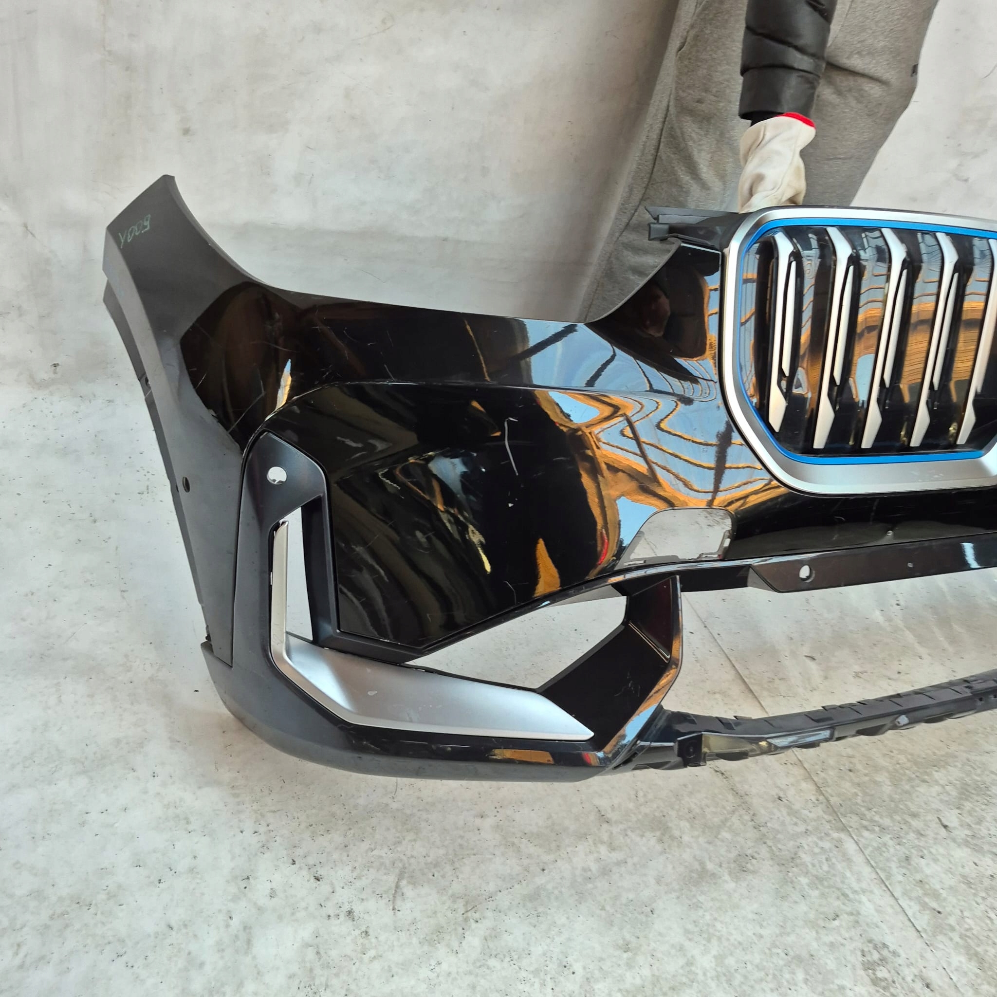 BMW IX1 X1 U11 X-LINE 22- bumper front front PDC 9883579