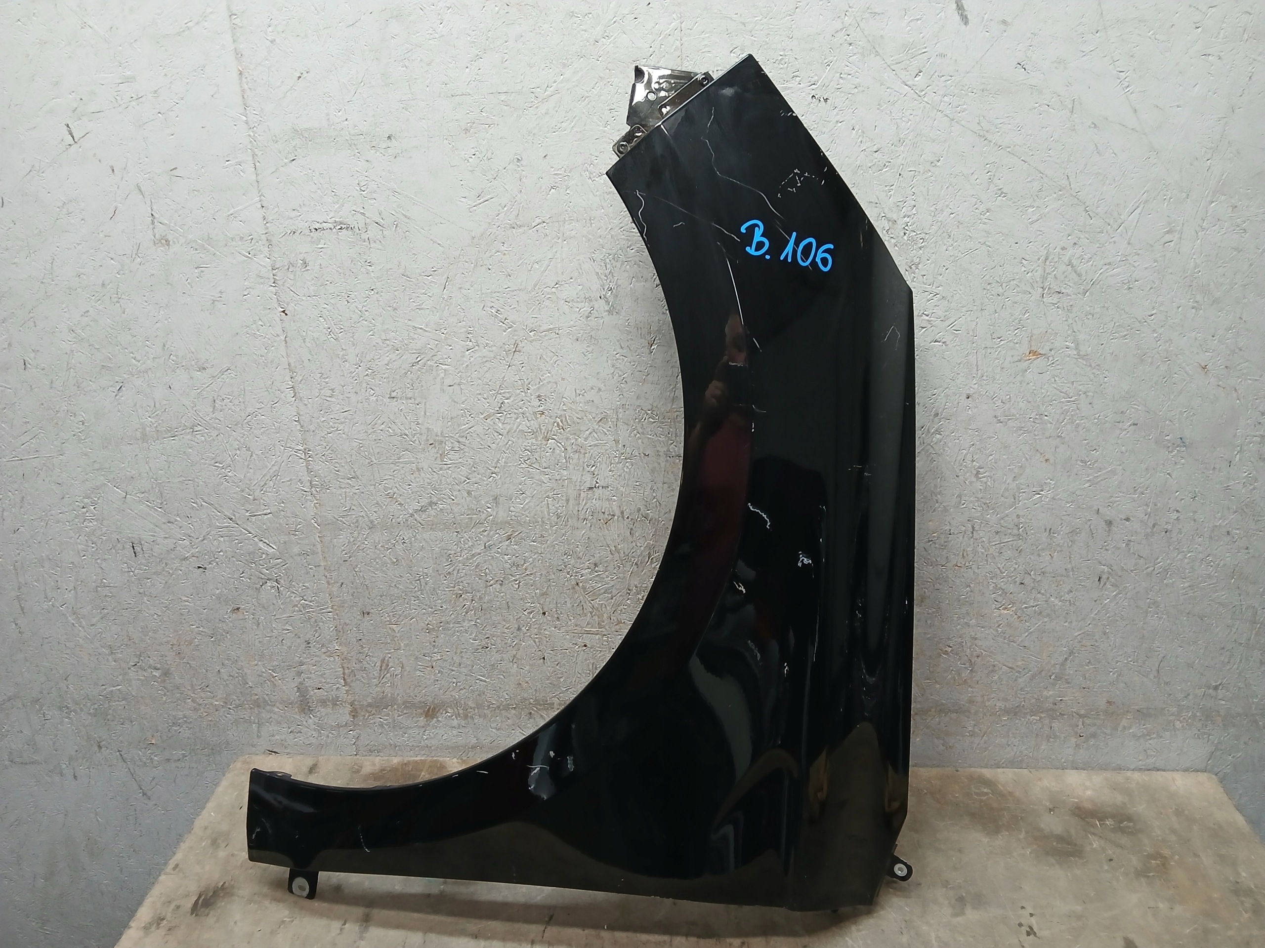blatník předek levý RENAULT CLIO V 5