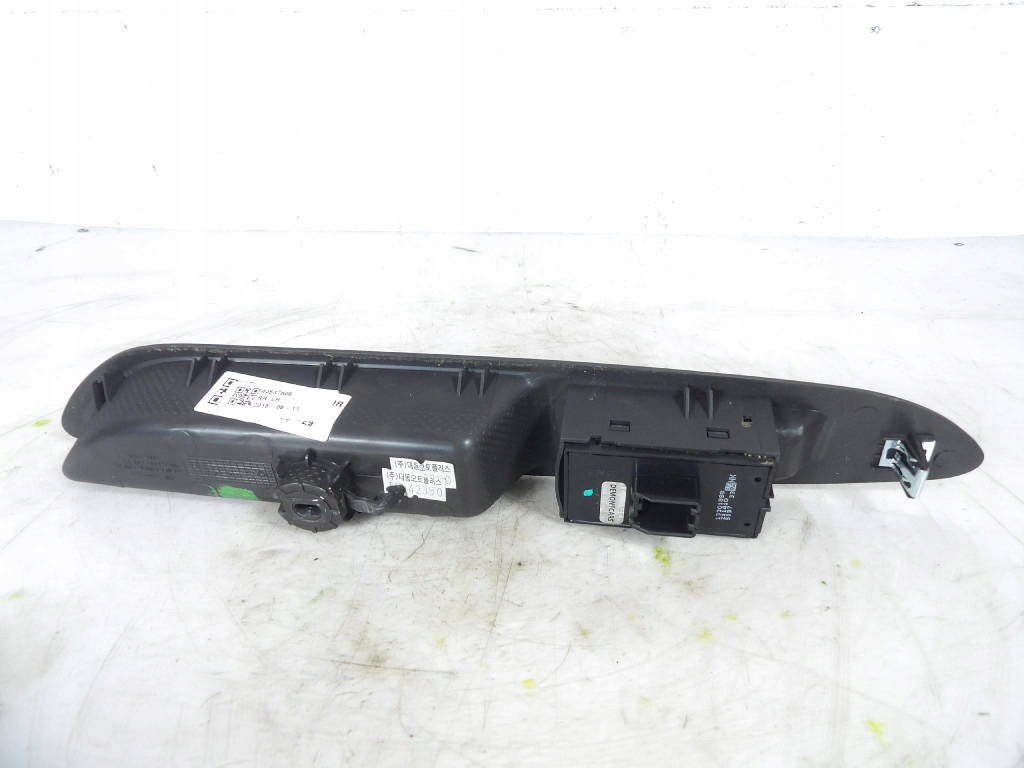 OPEL MOKKA and window control switch left rear part 13301888