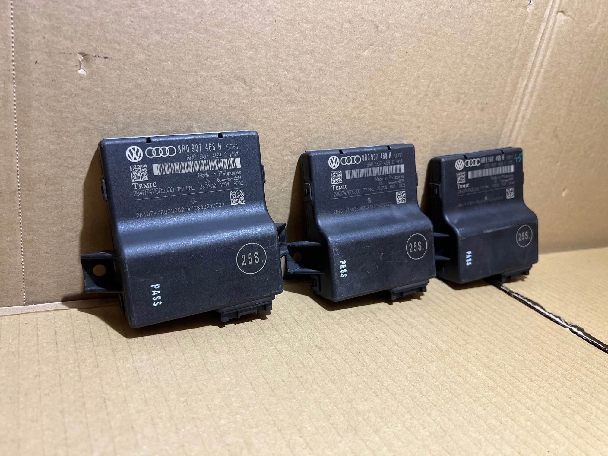 AUDI A4 A5 Q5 module control unit GATEWAY 8R0907468H
