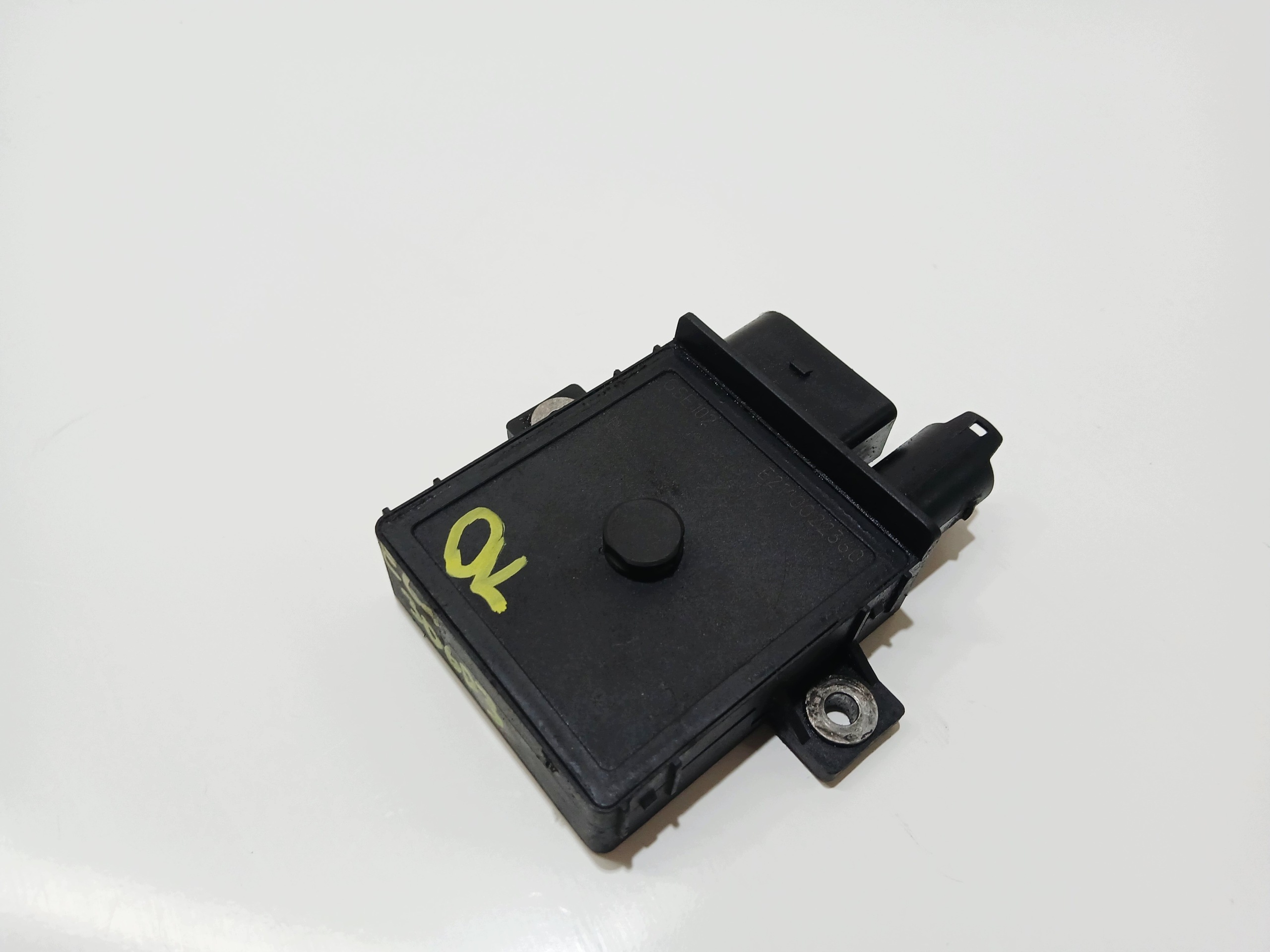 relay plugs glow BMW E60 E61 306D3 3.0D E2110022360 (0000518)