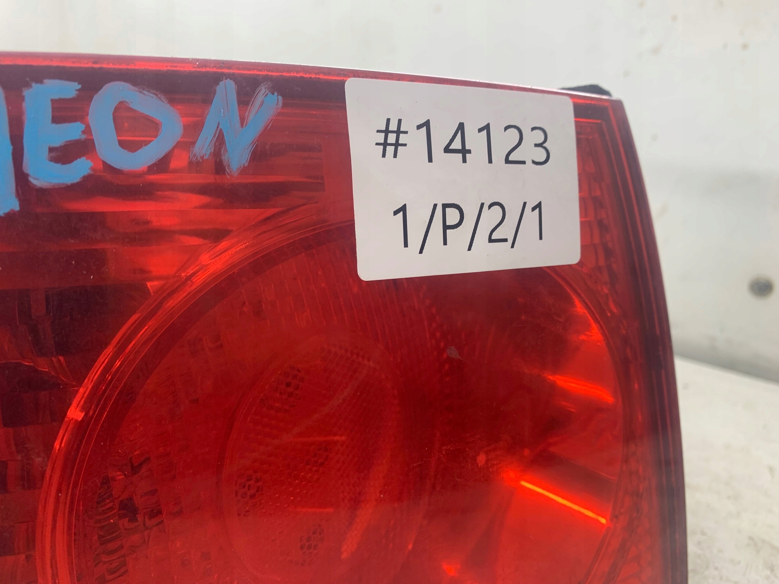 VW PHAETON light left rear part