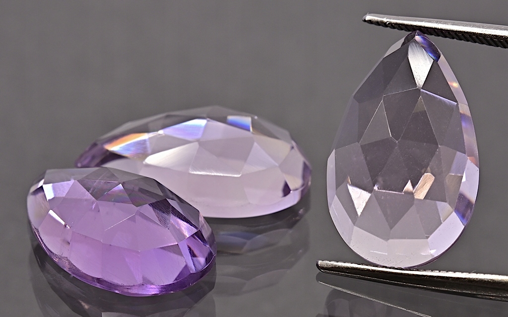 Ametystová fazetovaná slzná růžice 16x10 mm