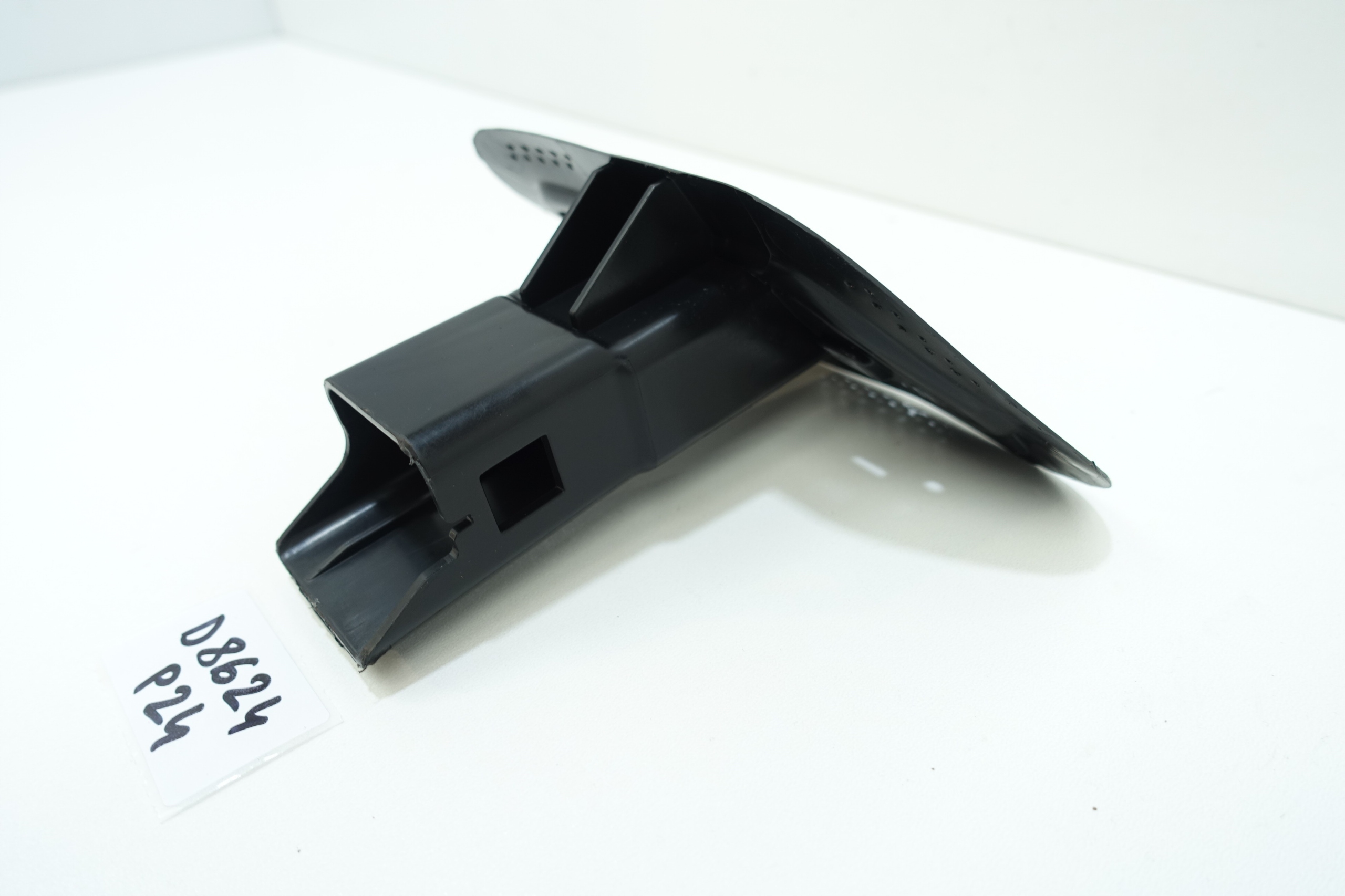 holder washer left VW TOUAREG 3 760807941B