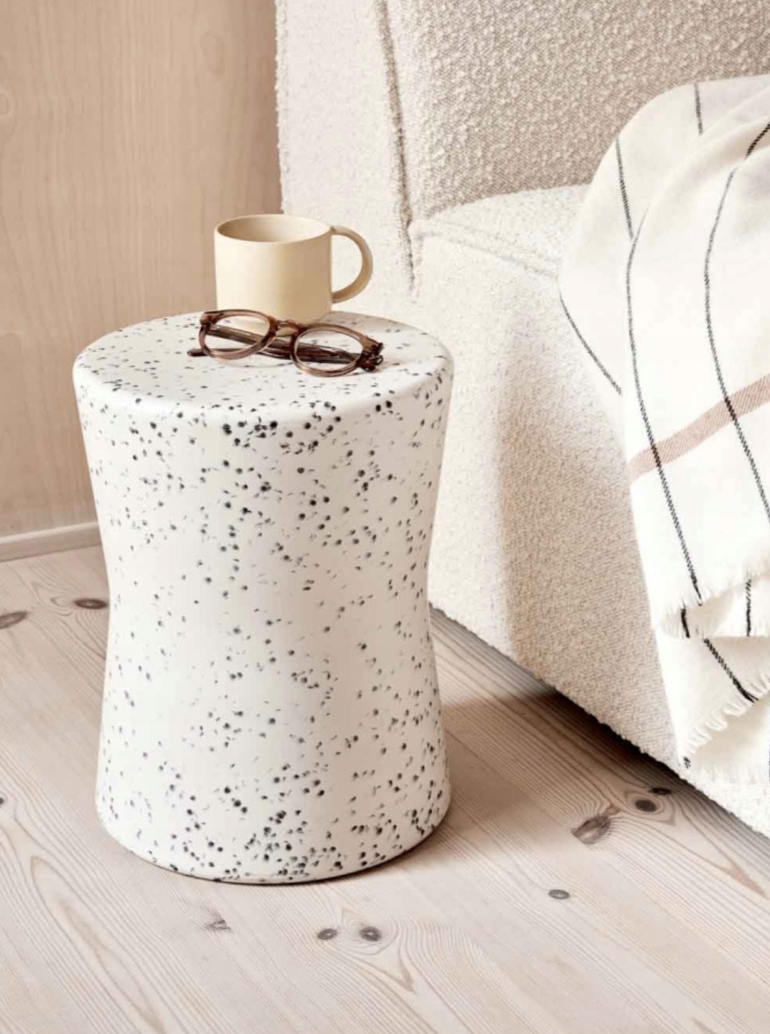 Stolík Recycled Trisse Béžový Oyoy Living