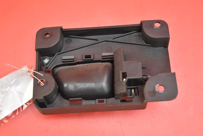 KLAMKA WEWNĘTRZNA LEWA PRZÓD VOLVO XC70 1 I 98R Producent części Volvo OE