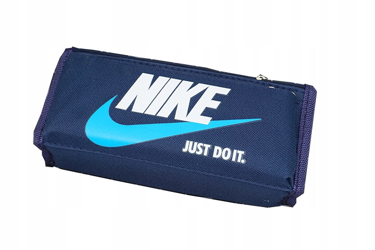 ТРЕХКАМЕРНЫЙ ПЕНАЛ С ОБОРУДОВАНИЕМ NIKE