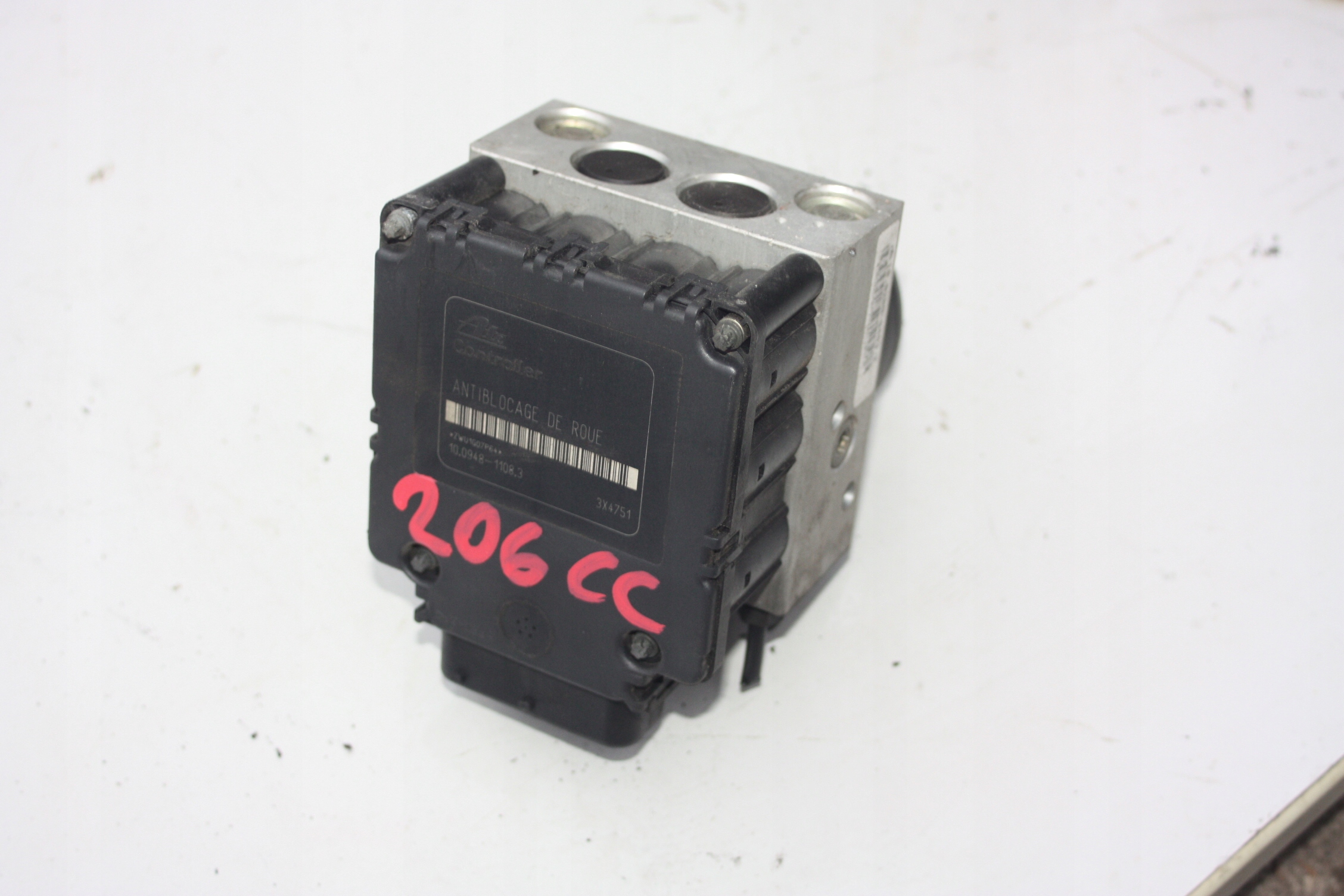 10.0208-0403.2 - Насос ABS Peugeot 206 cc 2.0 b