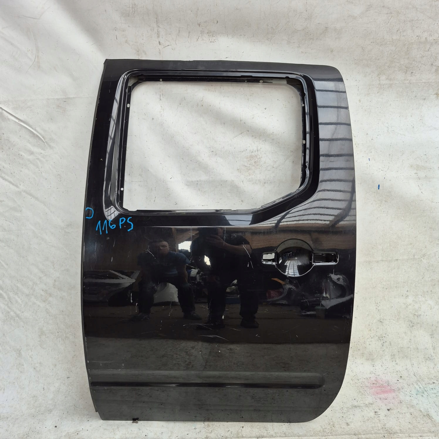 NISSAN NAVARA PATHFINDER D40 06- door left rear part rear.