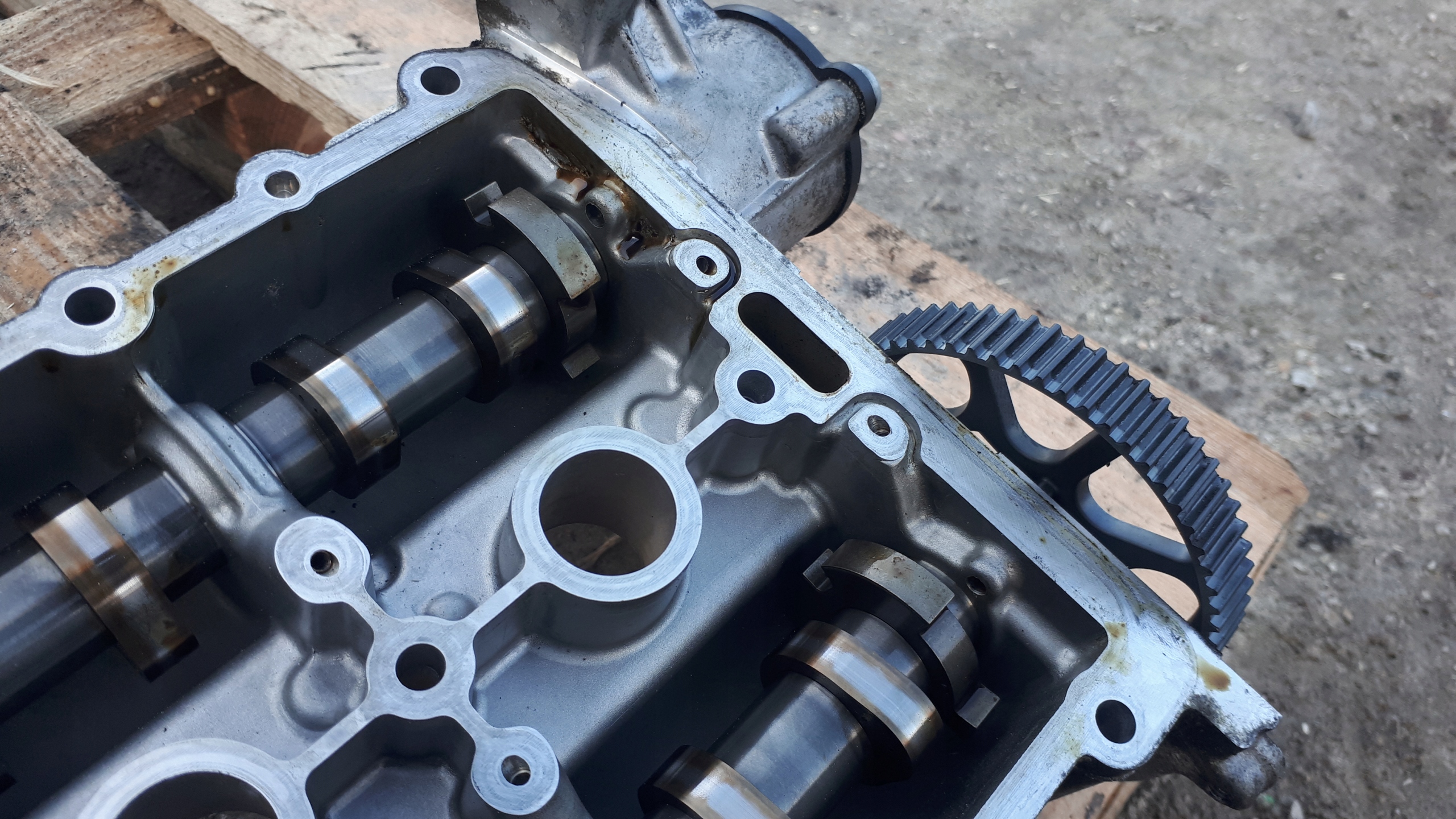 A4 B9 A3 A5 kryt vačky hlavy 1.4 TFSI CVN CVN