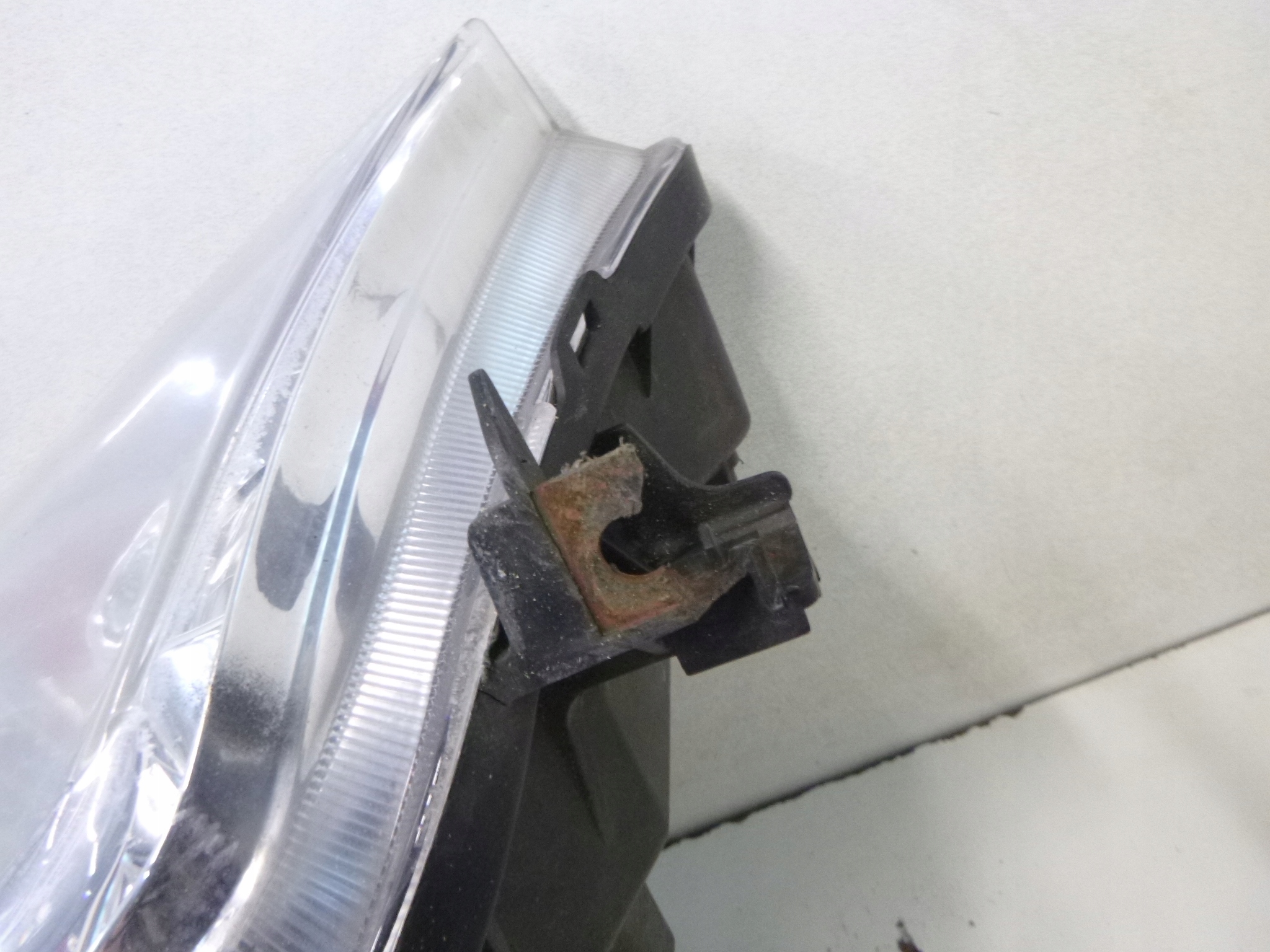 light front Mazda 323F BJ 2001