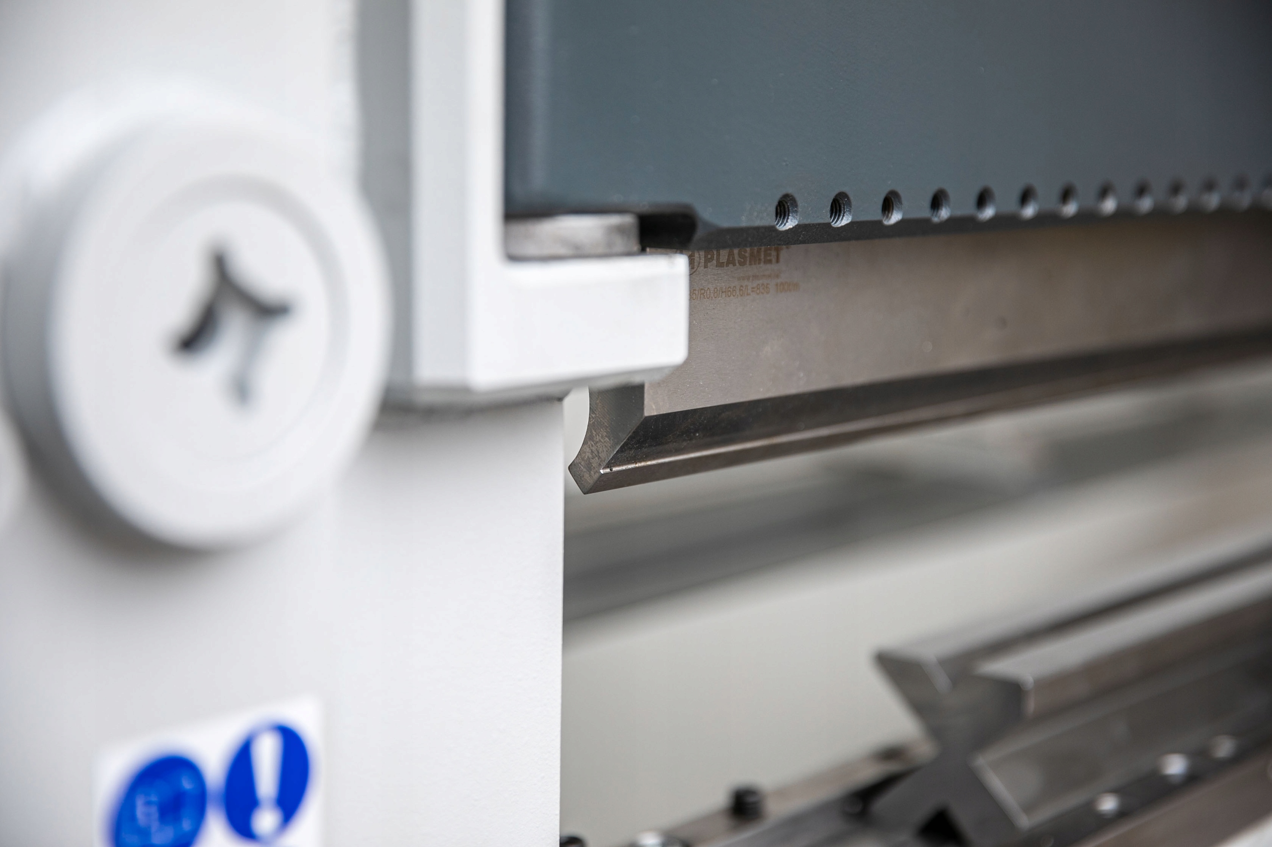 PRASA KRAWĘDZIOWA WARSZTATOWA WPK1250 PRODUCENT Rodzaj prasa